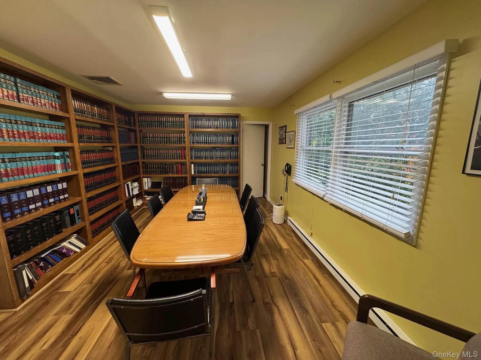 Library/conference room Library/conference room