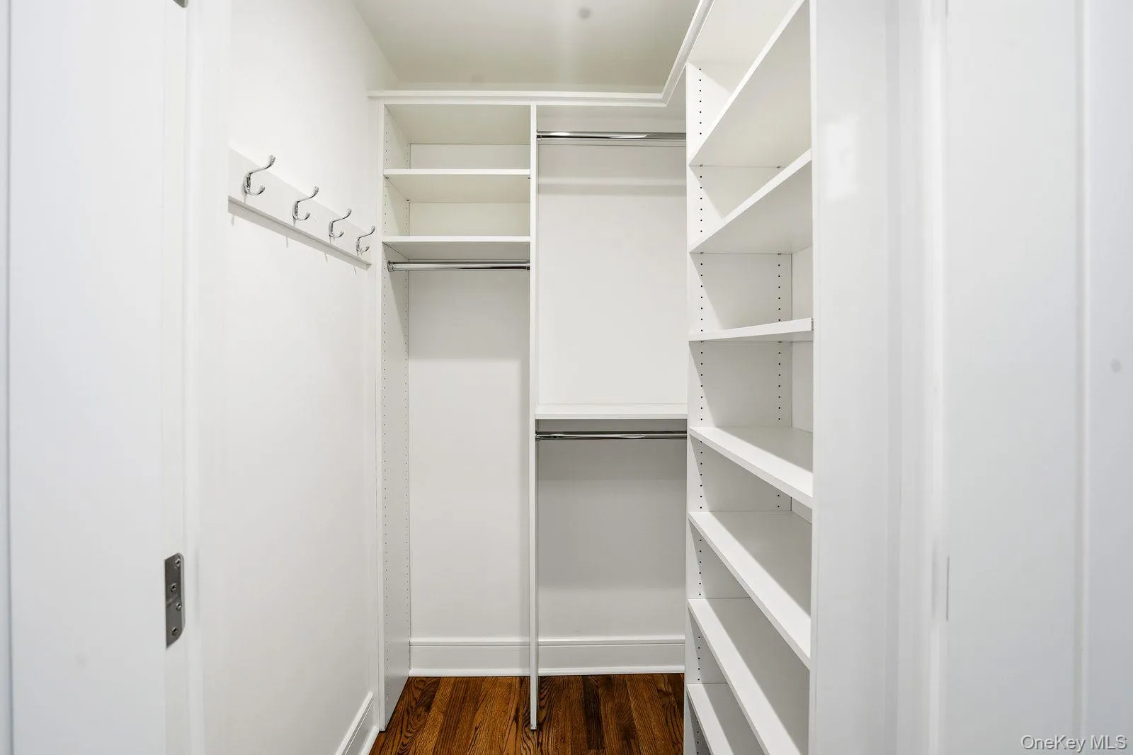 71 Henry Avenue, Harrison, NY, 3 Bedrooms Bedrooms, 7 Rooms Rooms,2 BathroomsBathrooms,Residential Lease,Idx,Henry,0,951557 71 Henry Avenue, Harrison, NY, 3 Bedrooms Bedrooms, 7 Rooms Rooms,2 BathroomsBathrooms,Residential Lease,Idx,Henry,0,951557