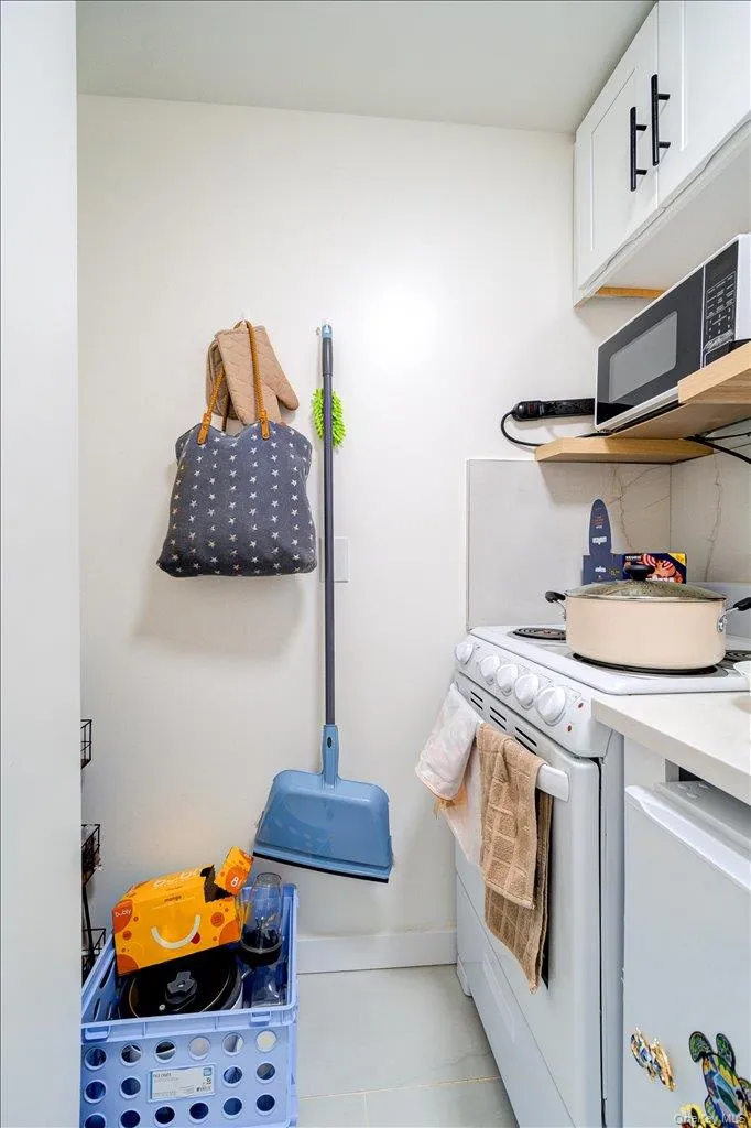 1256 North Avenue, Beacon, NY, 1 Bedroom Bedrooms, 3 Rooms Rooms,1 BathroomBathrooms,Residential Lease,For Rent,North,0,951563 1256 North Avenue, Beacon, NY, 1 Bedroom Bedrooms, 3 Rooms Rooms,1 BathroomBathrooms,Residential Lease,For Rent,North,0,951563