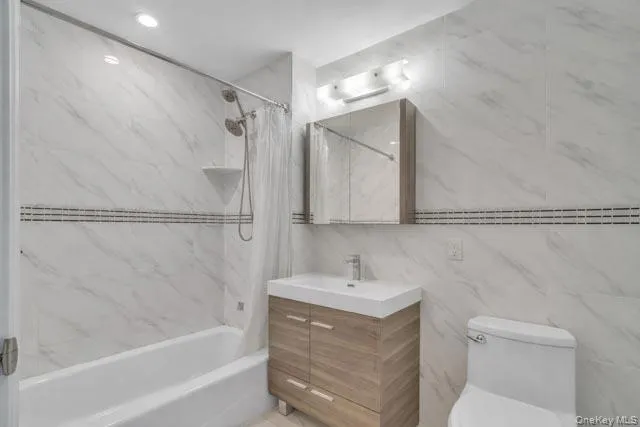 4516 83 Street, New York, NY, 2 Bedrooms Bedrooms, 5 Rooms Rooms,2 BathroomsBathrooms,Residential Sale,For Rent,83,0,951570 4516 83 Street, New York, NY, 2 Bedrooms Bedrooms, 5 Rooms Rooms,2 BathroomsBathrooms,Residential Sale,For Rent,83,0,951570