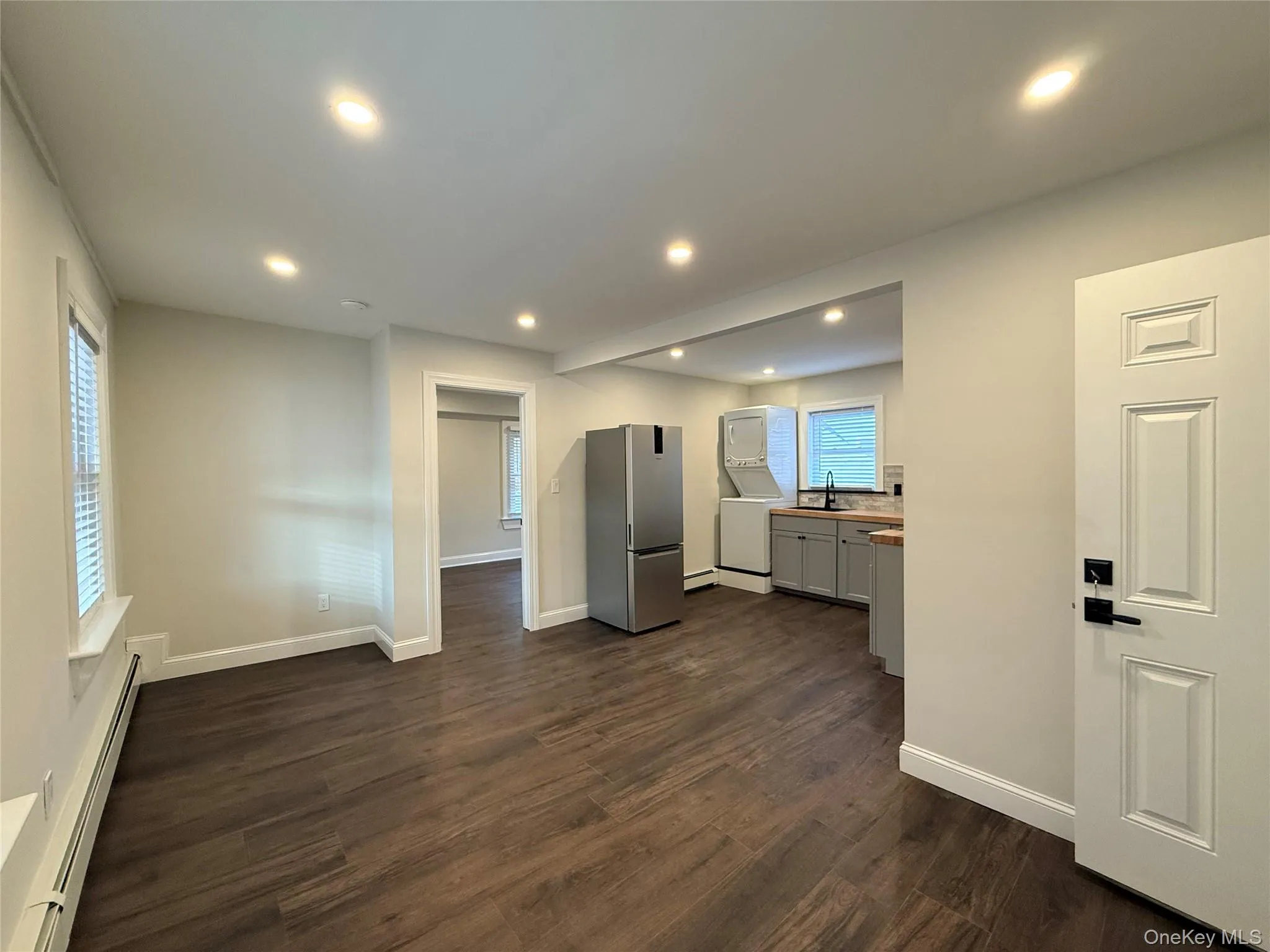 247 Main Street, Huntington, NY, 1 Bedroom Bedrooms, 3 Rooms Rooms,1 BathroomBathrooms,Residential Lease,Idx,Main,0,951618 247 Main Street, Huntington, NY, 1 Bedroom Bedrooms, 3 Rooms Rooms,1 BathroomBathrooms,Residential Lease,Idx,Main,0,951618