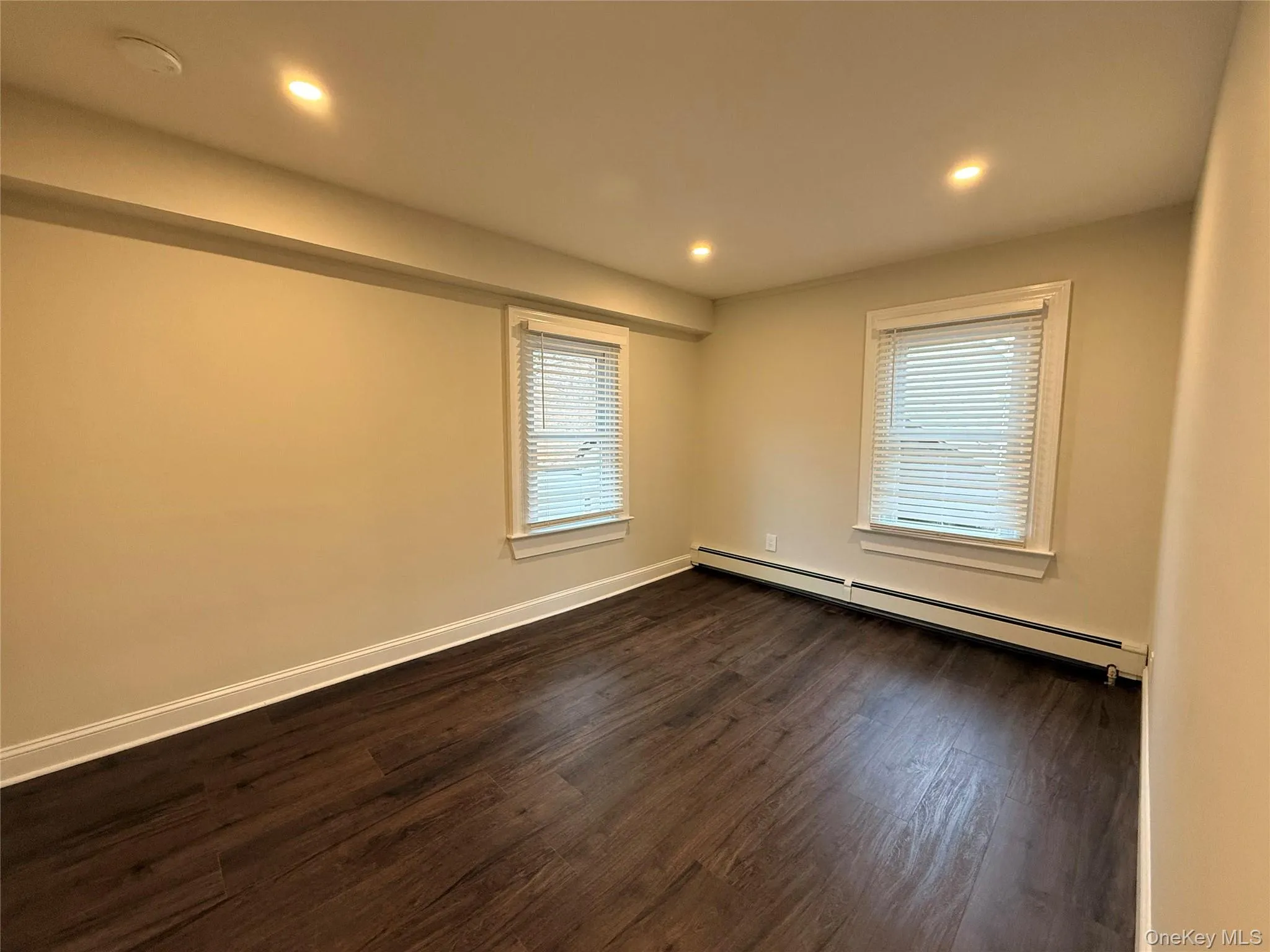 247 Main Street, Huntington, NY, 1 Bedroom Bedrooms, 3 Rooms Rooms,1 BathroomBathrooms,Residential Lease,Idx,Main,0,951618 247 Main Street, Huntington, NY, 1 Bedroom Bedrooms, 3 Rooms Rooms,1 BathroomBathrooms,Residential Lease,Idx,Main,0,951618