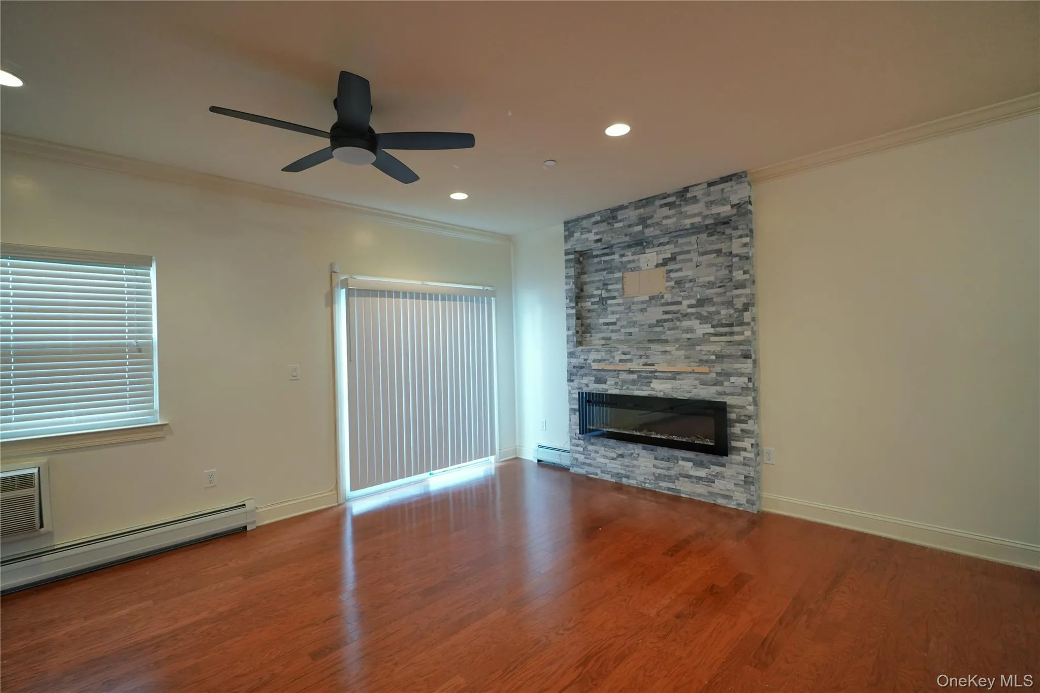 Family room w/ recessed lighting. Family room w/ recessed lighting.