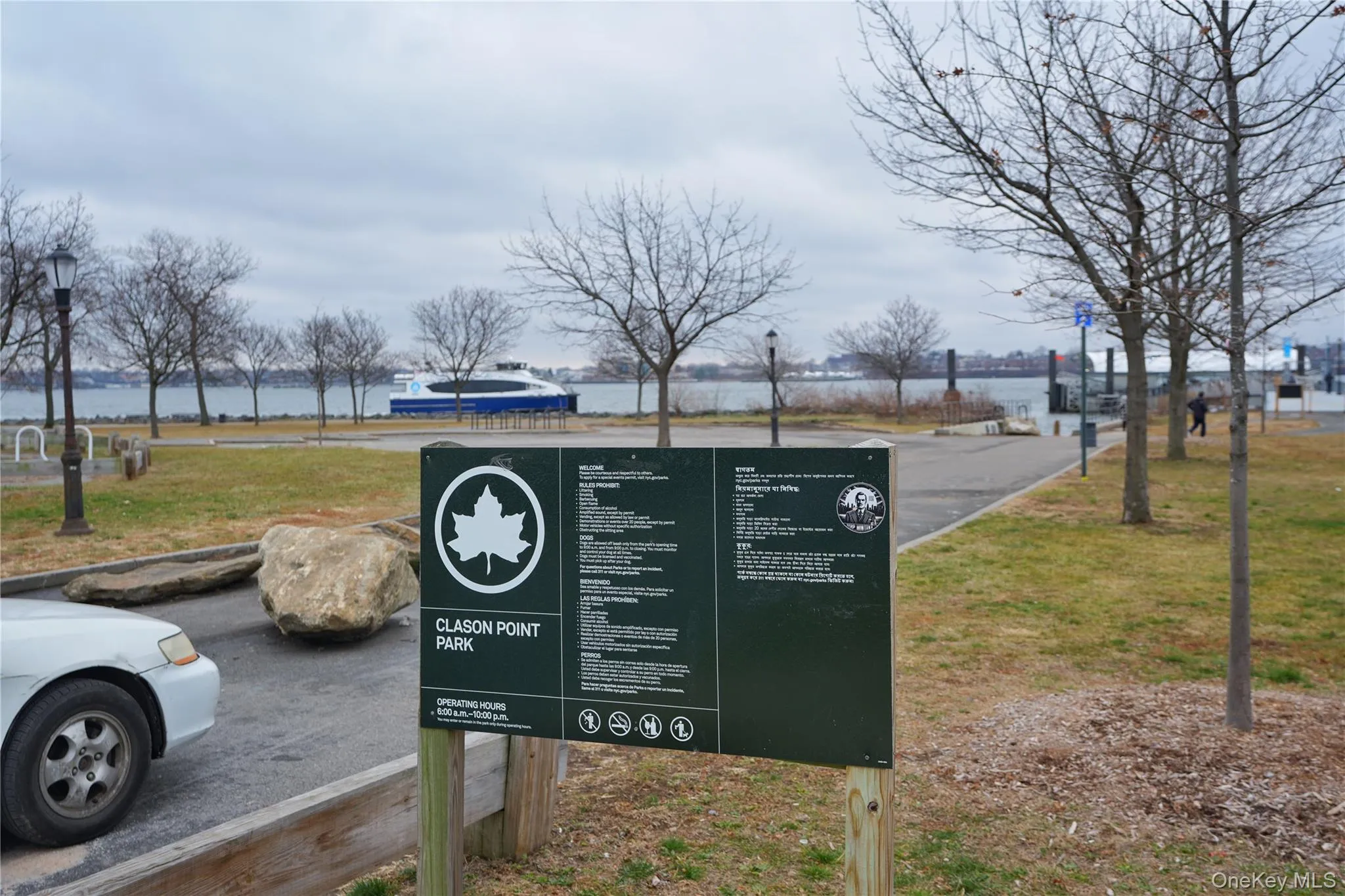 Ferry to Manhattan just steps from Shorehaven Complex. Ferry to Manhattan just steps from Shorehaven Complex.