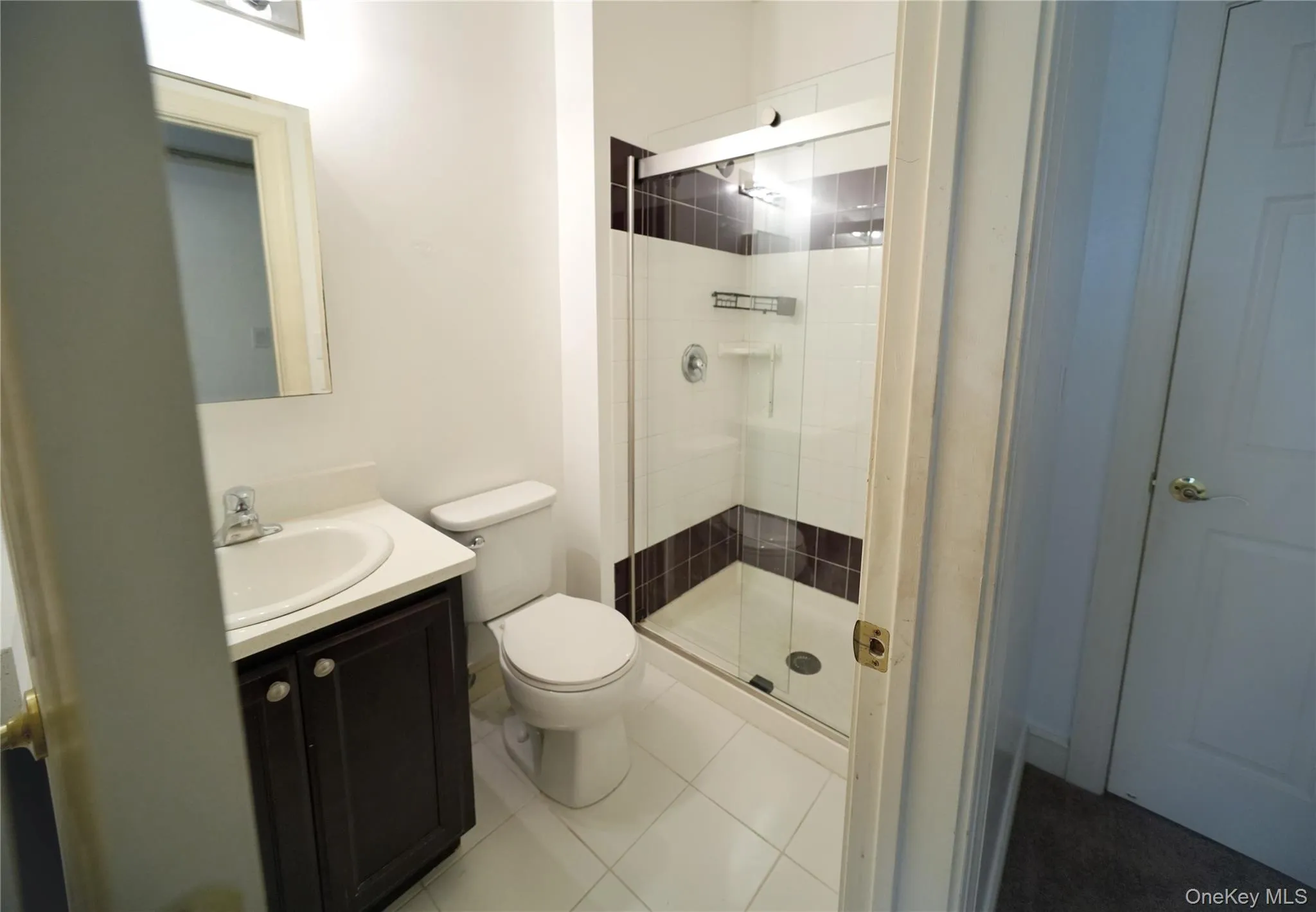 Primary en suite bathroom. Primary en suite bathroom.