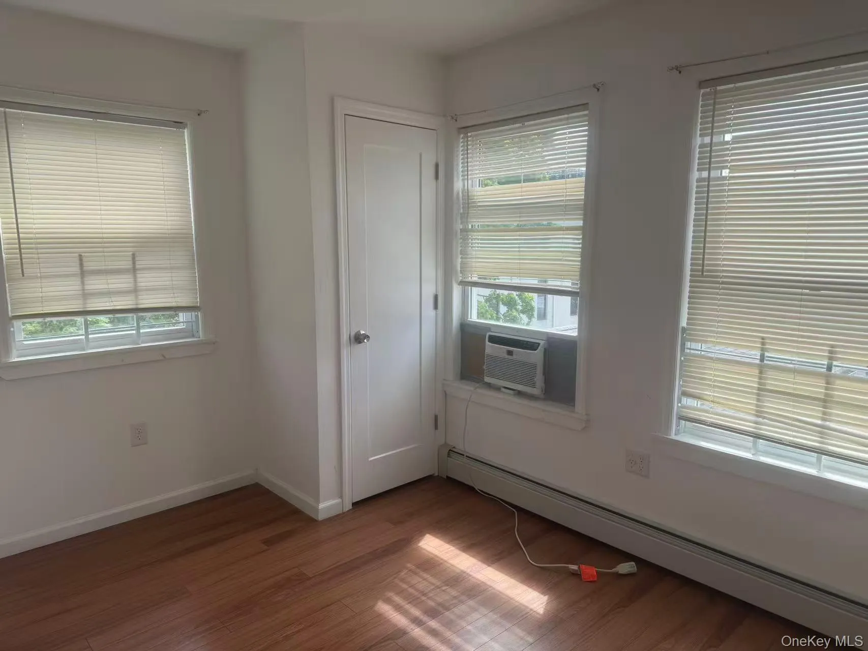 14A Mesereau Court, New York, NY, 2 Bedrooms Bedrooms, 7 Rooms Rooms,1 BathroomBathrooms,Residential,For Rent,Mesereau,0,951766 14A Mesereau Court, New York, NY, 2 Bedrooms Bedrooms, 7 Rooms Rooms,1 BathroomBathrooms,Residential,For Rent,Mesereau,0,951766