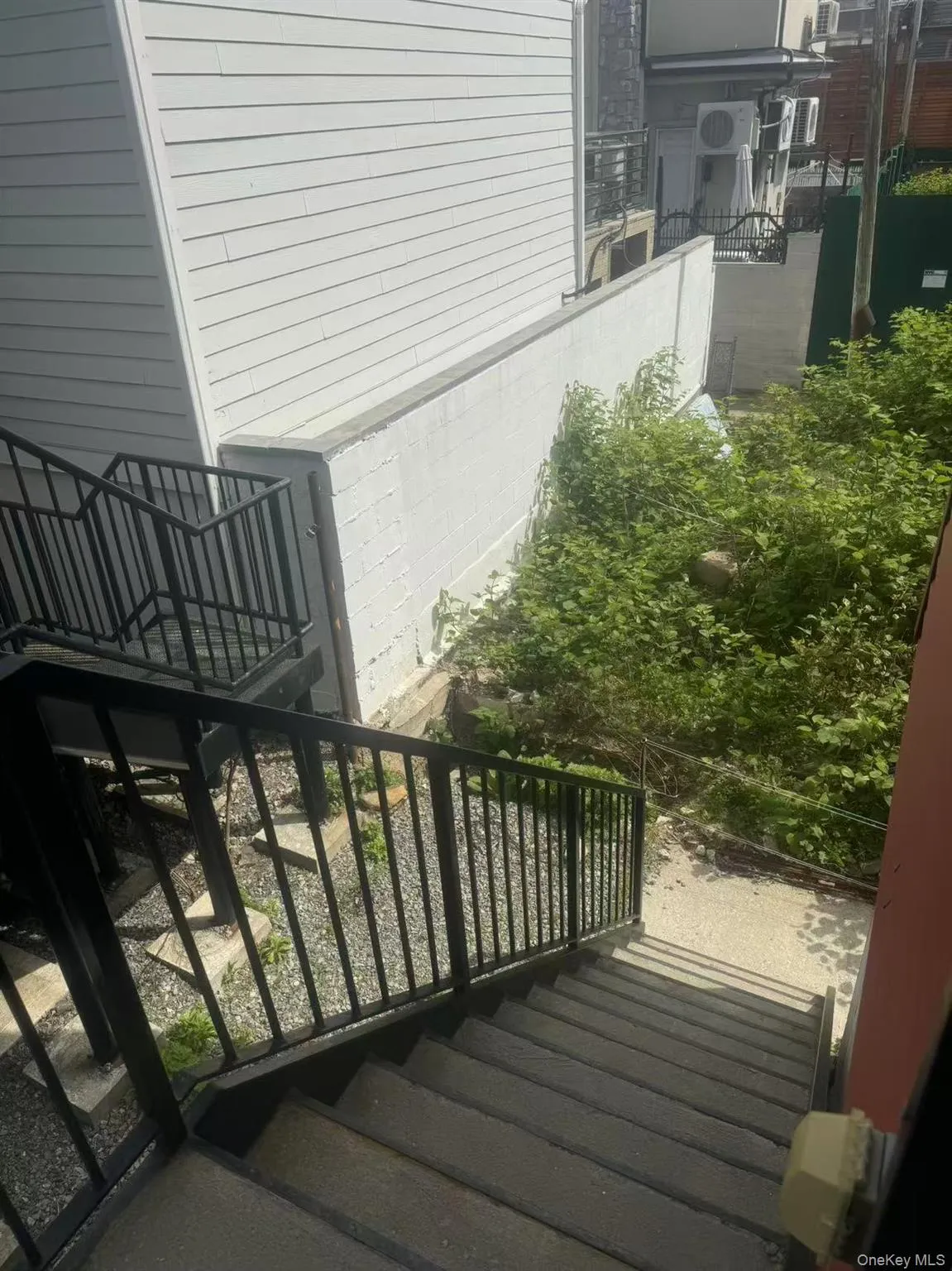 14A Mesereau Court, New York, NY, 2 Bedrooms Bedrooms, 7 Rooms Rooms,1 BathroomBathrooms,Residential,For Rent,Mesereau,0,951766 14A Mesereau Court, New York, NY, 2 Bedrooms Bedrooms, 7 Rooms Rooms,1 BathroomBathrooms,Residential,For Rent,Mesereau,0,951766