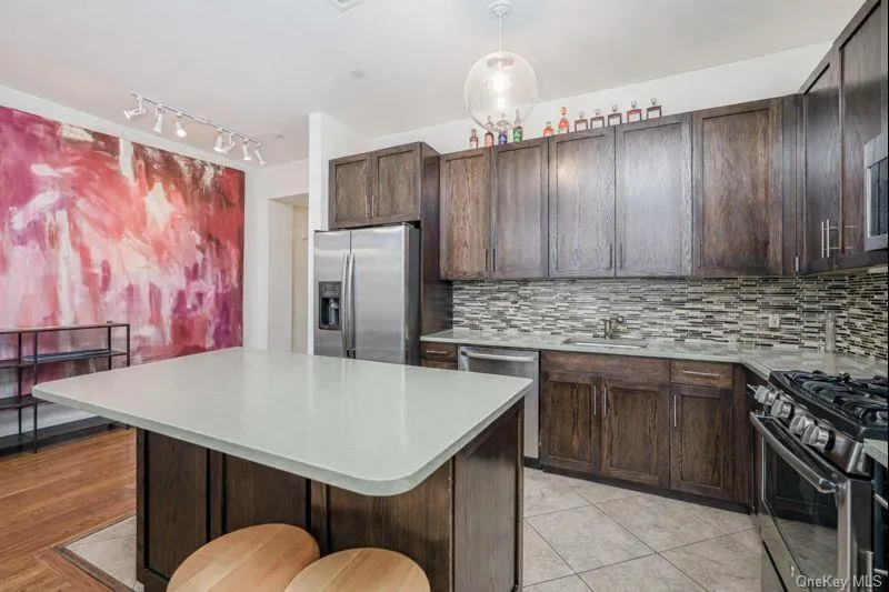 90 Bay Street Landing, New York, NY, 2 Bedrooms Bedrooms, 5 Rooms Rooms,2 BathroomsBathrooms,Residential,For Rent,Bay Street Landing,0,951827 90 Bay Street Landing, New York, NY, 2 Bedrooms Bedrooms, 5 Rooms Rooms,2 BathroomsBathrooms,Residential,For Rent,Bay Street Landing,0,951827