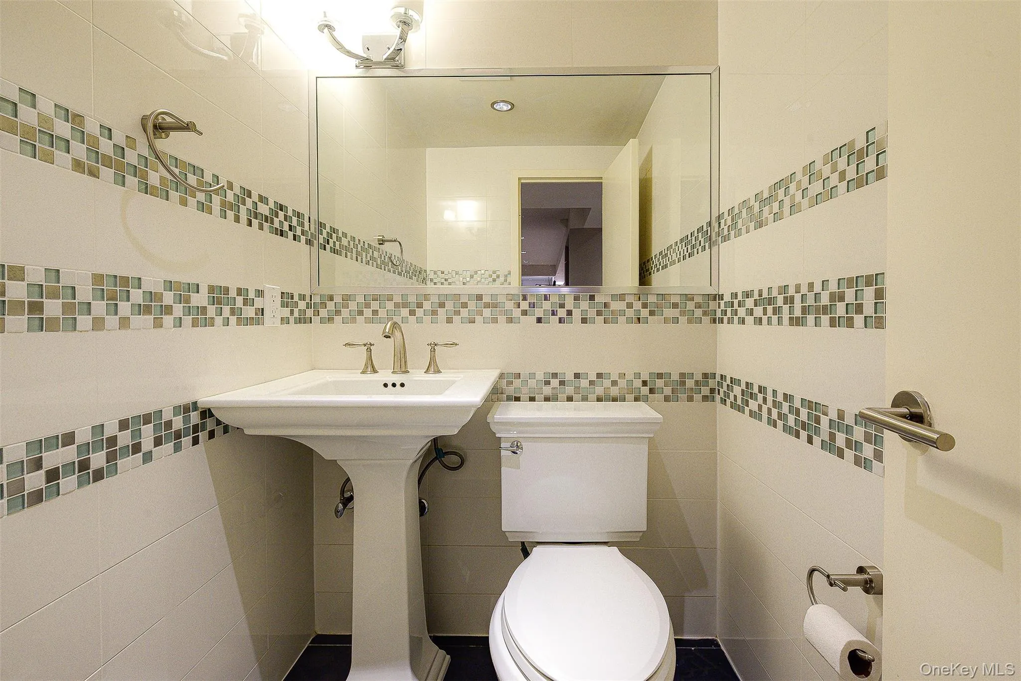 58-10 83rd Place, New York, NY, 5 Bedrooms Bedrooms, 12 Rooms Rooms,4 BathroomsBathrooms,Residential,For Rent,83rd,0,951848 58-10 83rd Place, New York, NY, 5 Bedrooms Bedrooms, 12 Rooms Rooms,4 BathroomsBathrooms,Residential,For Rent,83rd,0,951848