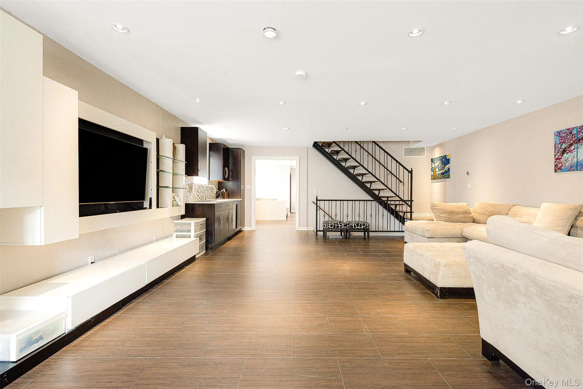 58-10 83rd Place, New York, NY, 5 Bedrooms Bedrooms, 12 Rooms Rooms,4 BathroomsBathrooms,Residential,For Rent,83rd,0,951848 58-10 83rd Place, New York, NY, 5 Bedrooms Bedrooms, 12 Rooms Rooms,4 BathroomsBathrooms,Residential,For Rent,83rd,0,951848