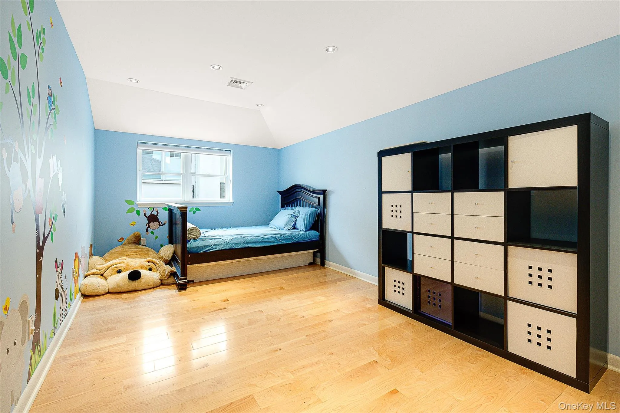 58-10 83rd Place, New York, NY, 5 Bedrooms Bedrooms, 12 Rooms Rooms,4 BathroomsBathrooms,Residential,For Rent,83rd,0,951848 58-10 83rd Place, New York, NY, 5 Bedrooms Bedrooms, 12 Rooms Rooms,4 BathroomsBathrooms,Residential,For Rent,83rd,0,951848