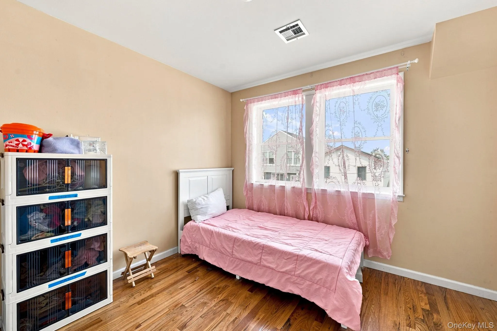 120 6th Road, New York, NY, 2 Bedrooms Bedrooms, 4 Rooms Rooms,1 BathroomBathrooms,Residential,For Rent,6th,0,951881 120 6th Road, New York, NY, 2 Bedrooms Bedrooms, 4 Rooms Rooms,1 BathroomBathrooms,Residential,For Rent,6th,0,951881
