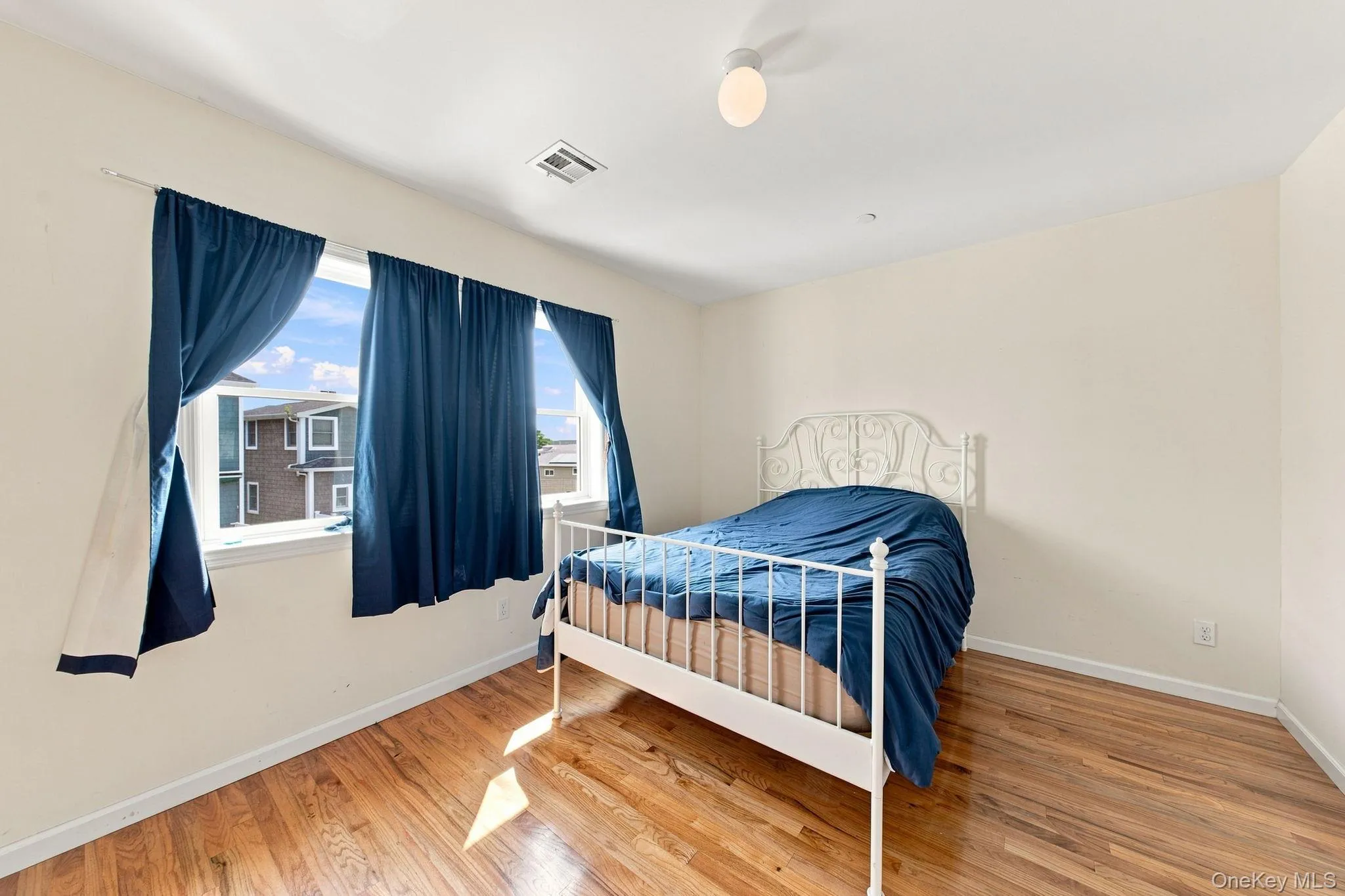 120 6th Road, New York, NY, 2 Bedrooms Bedrooms, 4 Rooms Rooms,1 BathroomBathrooms,Residential,For Rent,6th,0,951881 120 6th Road, New York, NY, 2 Bedrooms Bedrooms, 4 Rooms Rooms,1 BathroomBathrooms,Residential,For Rent,6th,0,951881