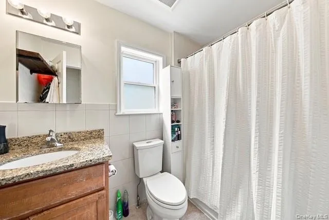 120 6th Road, New York, NY, 2 Bedrooms Bedrooms, 4 Rooms Rooms,1 BathroomBathrooms,Residential,For Rent,6th,0,951881 120 6th Road, New York, NY, 2 Bedrooms Bedrooms, 4 Rooms Rooms,1 BathroomBathrooms,Residential,For Rent,6th,0,951881