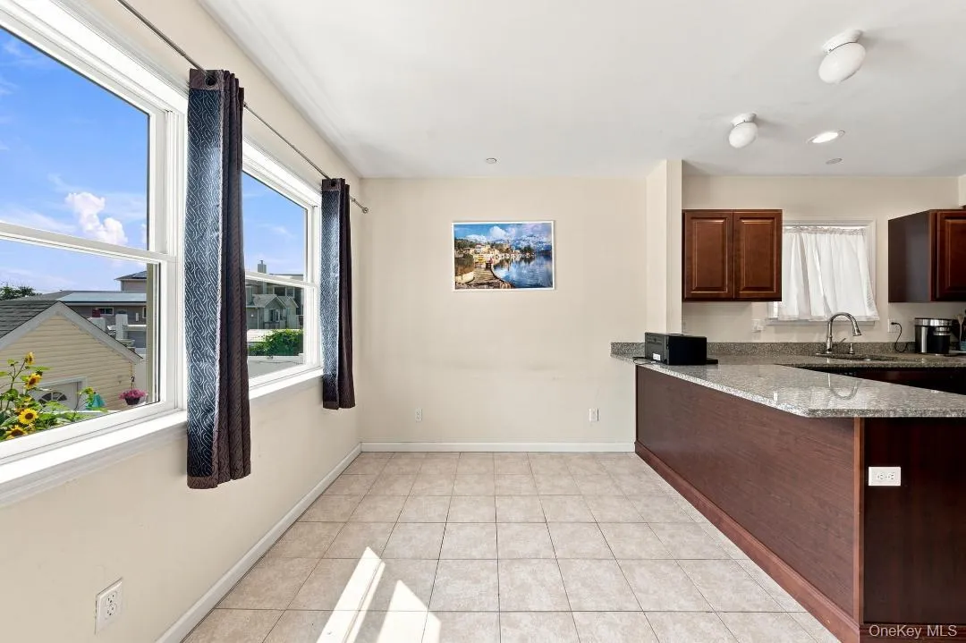 120 6th Road, New York, NY, 2 Bedrooms Bedrooms, 4 Rooms Rooms,1 BathroomBathrooms,Residential,For Rent,6th,0,951881 120 6th Road, New York, NY, 2 Bedrooms Bedrooms, 4 Rooms Rooms,1 BathroomBathrooms,Residential,For Rent,6th,0,951881