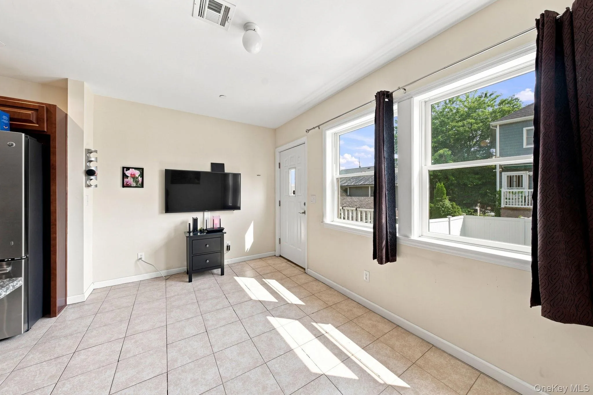 120 6th Road, New York, NY, 2 Bedrooms Bedrooms, 4 Rooms Rooms,1 BathroomBathrooms,Residential,For Rent,6th,0,951881 120 6th Road, New York, NY, 2 Bedrooms Bedrooms, 4 Rooms Rooms,1 BathroomBathrooms,Residential,For Rent,6th,0,951881