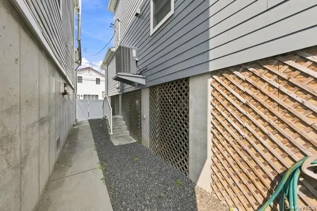 120 6th Road, New York, NY, 2 Bedrooms Bedrooms, 4 Rooms Rooms,1 BathroomBathrooms,Residential,For Rent,6th,0,951881 120 6th Road, New York, NY, 2 Bedrooms Bedrooms, 4 Rooms Rooms,1 BathroomBathrooms,Residential,For Rent,6th,0,951881
