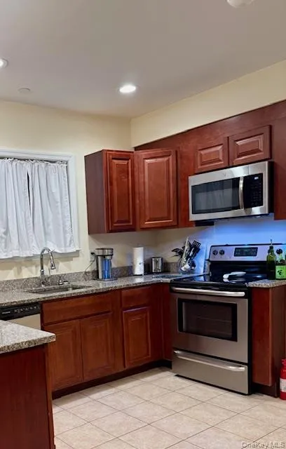 120 6th Road, New York, NY, 2 Bedrooms Bedrooms, 4 Rooms Rooms,1 BathroomBathrooms,Residential,For Rent,6th,0,951881 120 6th Road, New York, NY, 2 Bedrooms Bedrooms, 4 Rooms Rooms,1 BathroomBathrooms,Residential,For Rent,6th,0,951881