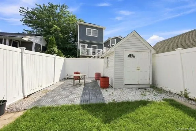 120 6th Road, New York, NY, 2 Bedrooms Bedrooms, 4 Rooms Rooms,1 BathroomBathrooms,Residential,For Rent,6th,0,951881 120 6th Road, New York, NY, 2 Bedrooms Bedrooms, 4 Rooms Rooms,1 BathroomBathrooms,Residential,For Rent,6th,0,951881