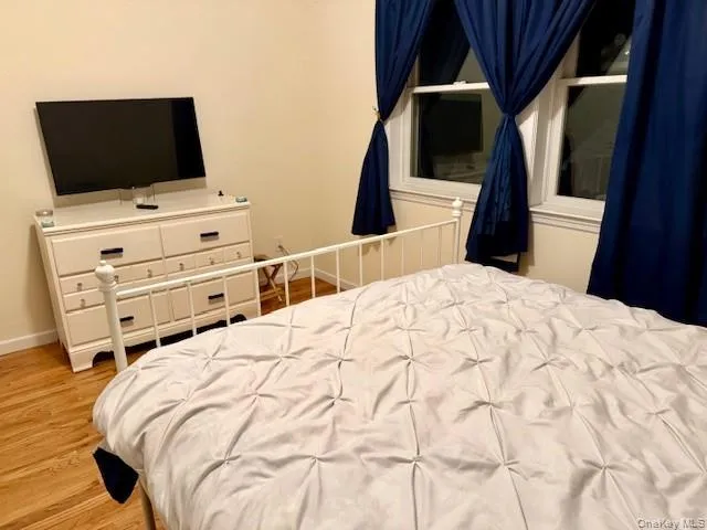 120 6th Road, New York, NY, 2 Bedrooms Bedrooms, 4 Rooms Rooms,1 BathroomBathrooms,Residential,For Rent,6th,0,951881 120 6th Road, New York, NY, 2 Bedrooms Bedrooms, 4 Rooms Rooms,1 BathroomBathrooms,Residential,For Rent,6th,0,951881