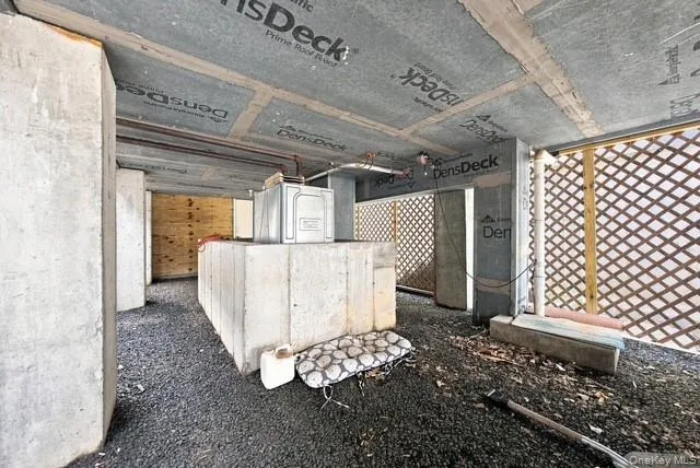 120 6th Road, New York, NY, 2 Bedrooms Bedrooms, 4 Rooms Rooms,1 BathroomBathrooms,Residential,For Rent,6th,0,951881 120 6th Road, New York, NY, 2 Bedrooms Bedrooms, 4 Rooms Rooms,1 BathroomBathrooms,Residential,For Rent,6th,0,951881