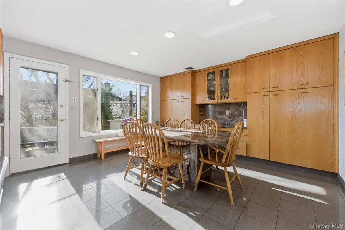 1495 bay Boulevard, Hempstead, NY, 6 Bedrooms Bedrooms, 12 Rooms Rooms,4 BathroomsBathrooms,Residential Lease,Idx,bay,0,951890 1495 bay Boulevard, Hempstead, NY, 6 Bedrooms Bedrooms, 12 Rooms Rooms,4 BathroomsBathrooms,Residential Lease,Idx,bay,0,951890