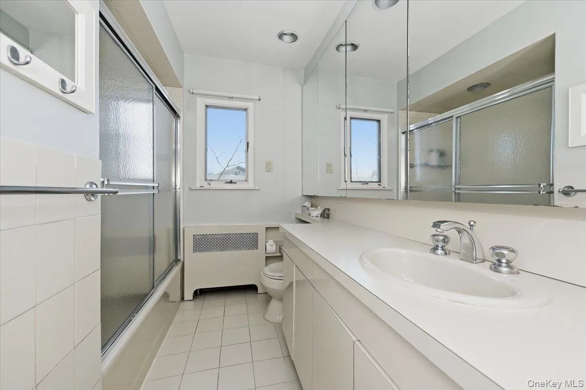 1495 bay Boulevard, Hempstead, NY, 6 Bedrooms Bedrooms, 12 Rooms Rooms,4 BathroomsBathrooms,Residential Lease,Idx,bay,0,951890 1495 bay Boulevard, Hempstead, NY, 6 Bedrooms Bedrooms, 12 Rooms Rooms,4 BathroomsBathrooms,Residential Lease,Idx,bay,0,951890