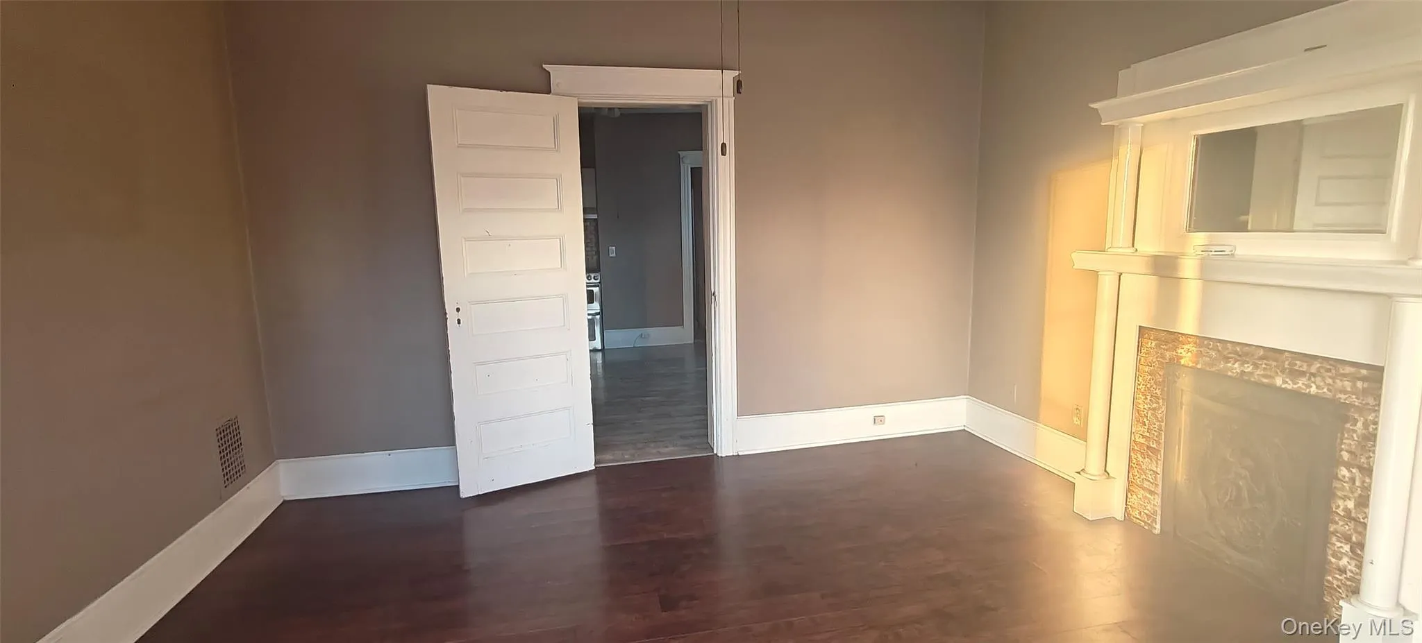27 Franklin Street, Poughkeepsie, NY, 2 Bedrooms Bedrooms, 4 Rooms Rooms,1 BathroomBathrooms,Residential Lease,For Rent,Franklin,0,951897 27 Franklin Street, Poughkeepsie, NY, 2 Bedrooms Bedrooms, 4 Rooms Rooms,1 BathroomBathrooms,Residential Lease,For Rent,Franklin,0,951897