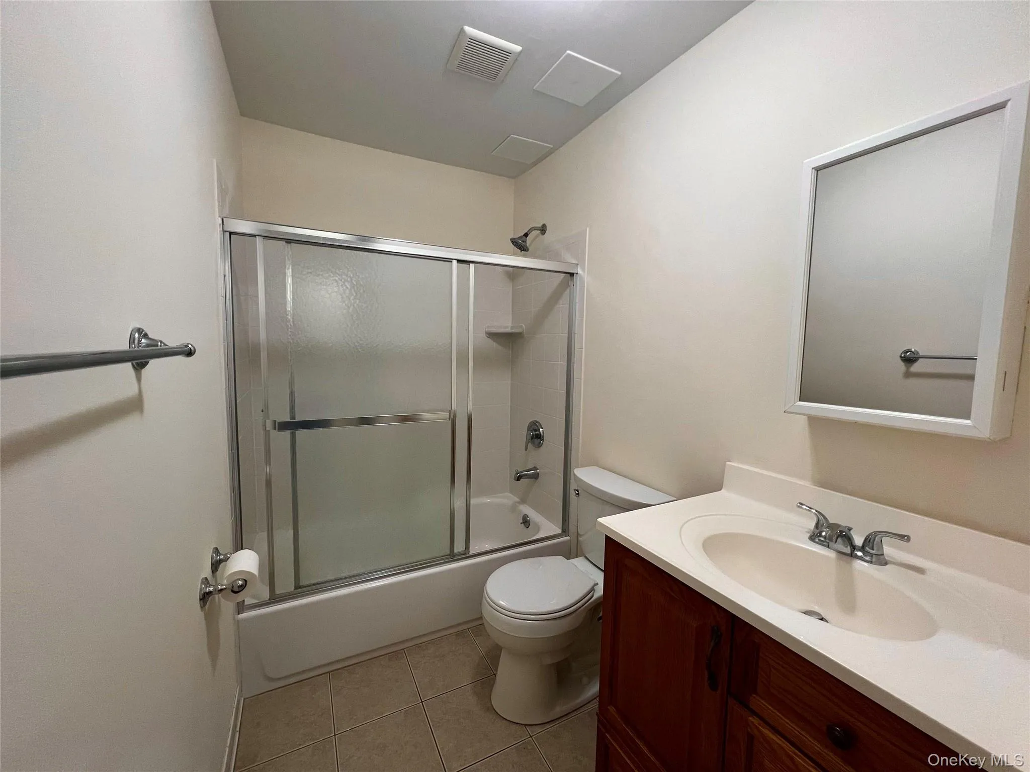 20-22 Williams Street, Huntington, NY, 3 Bedrooms Bedrooms, 5 Rooms Rooms,1 BathroomBathrooms,Residential Lease,For Rent,Williams,0,951912 20-22 Williams Street, Huntington, NY, 3 Bedrooms Bedrooms, 5 Rooms Rooms,1 BathroomBathrooms,Residential Lease,For Rent,Williams,0,951912