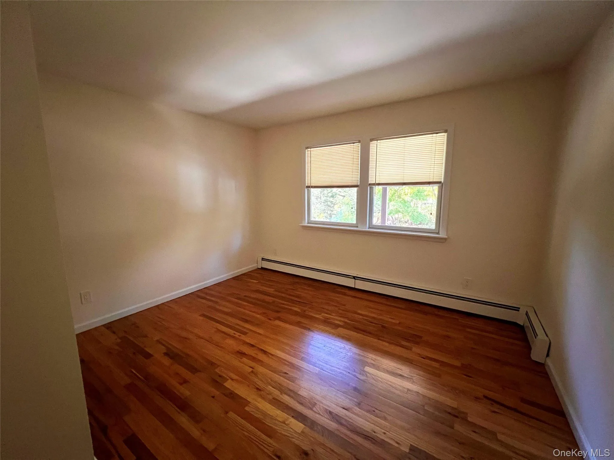 20-22 Williams Street, Huntington, NY, 3 Bedrooms Bedrooms, 5 Rooms Rooms,1 BathroomBathrooms,Residential Lease,For Rent,Williams,0,951912 20-22 Williams Street, Huntington, NY, 3 Bedrooms Bedrooms, 5 Rooms Rooms,1 BathroomBathrooms,Residential Lease,For Rent,Williams,0,951912