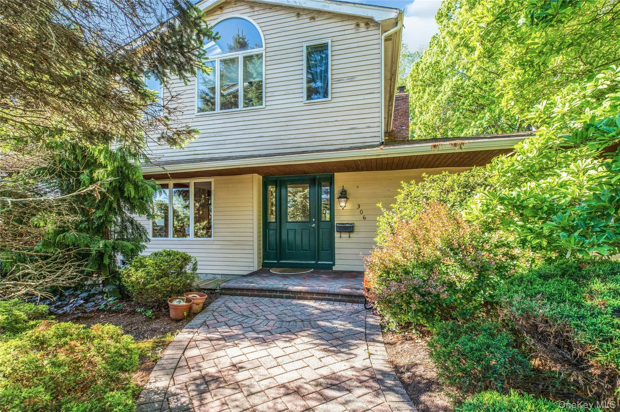 306 Versa Place, Islip, NY, 3 Bedrooms Bedrooms, 7 Rooms Rooms,1 BathroomBathrooms,Residential,For Rent,Versa,0,951930 306 Versa Place, Islip, NY, 3 Bedrooms Bedrooms, 7 Rooms Rooms,1 BathroomBathrooms,Residential,For Rent,Versa,0,951930