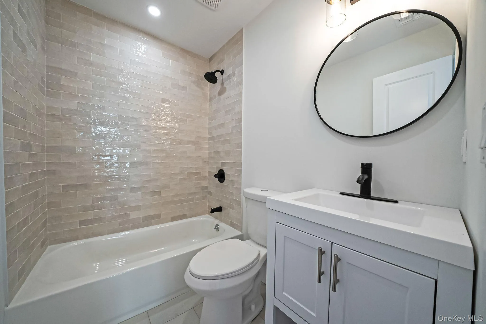8 Rockaway Avenue, North Hempstead, NY, 4 Bedrooms Bedrooms, 9 Rooms Rooms,2 BathroomsBathrooms,Residential,For Rent,Rockaway,0,KEY951941 8 Rockaway Avenue, North Hempstead, NY, 4 Bedrooms Bedrooms, 9 Rooms Rooms,2 BathroomsBathrooms,Residential,For Rent,Rockaway,0,KEY951941