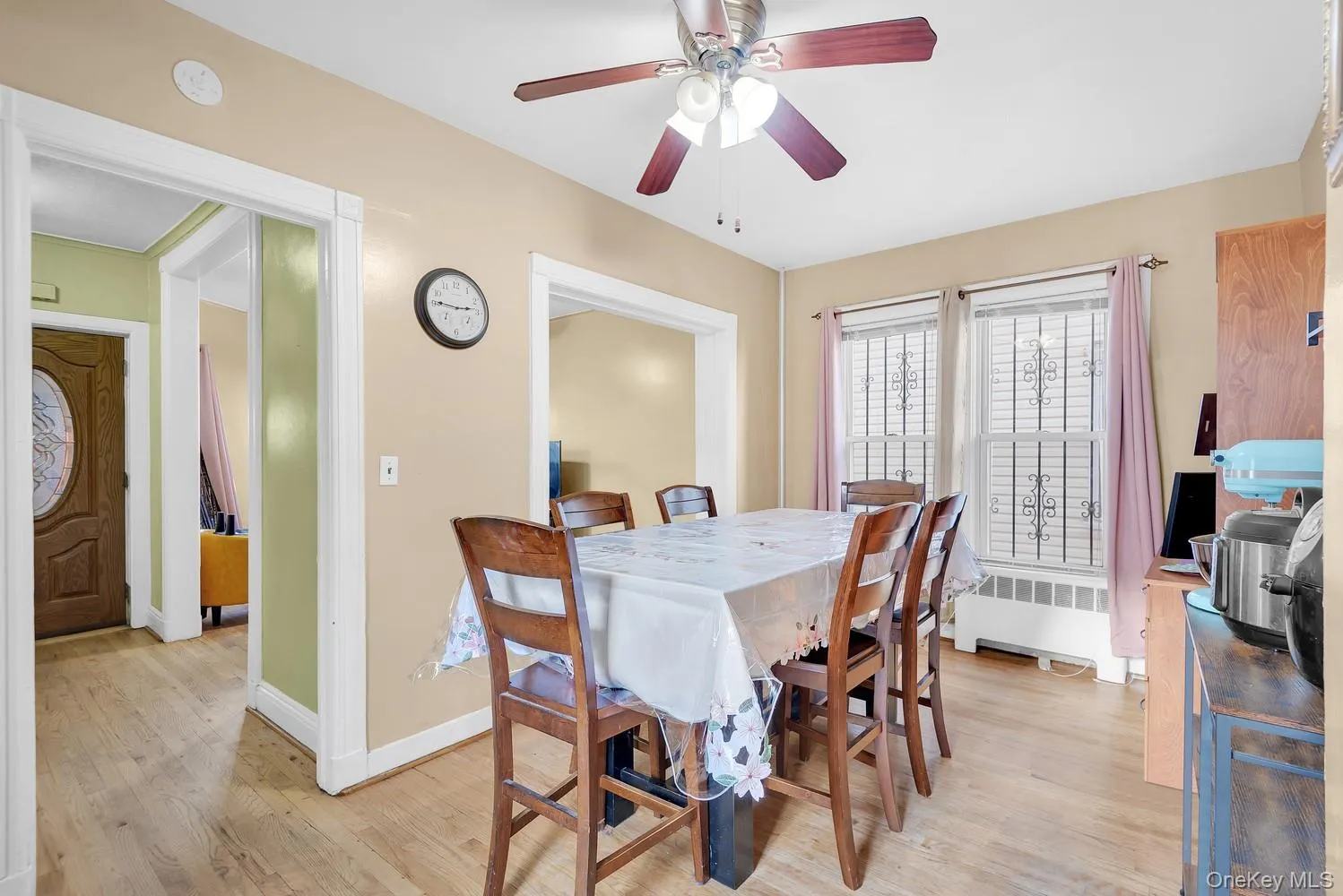 4810 Osgood Street, New York, NY, 4 Bedrooms Bedrooms, 6 Rooms Rooms,2 BathroomsBathrooms,Residential,For Rent,Osgood,0,951970 4810 Osgood Street, New York, NY, 4 Bedrooms Bedrooms, 6 Rooms Rooms,2 BathroomsBathrooms,Residential,For Rent,Osgood,0,951970