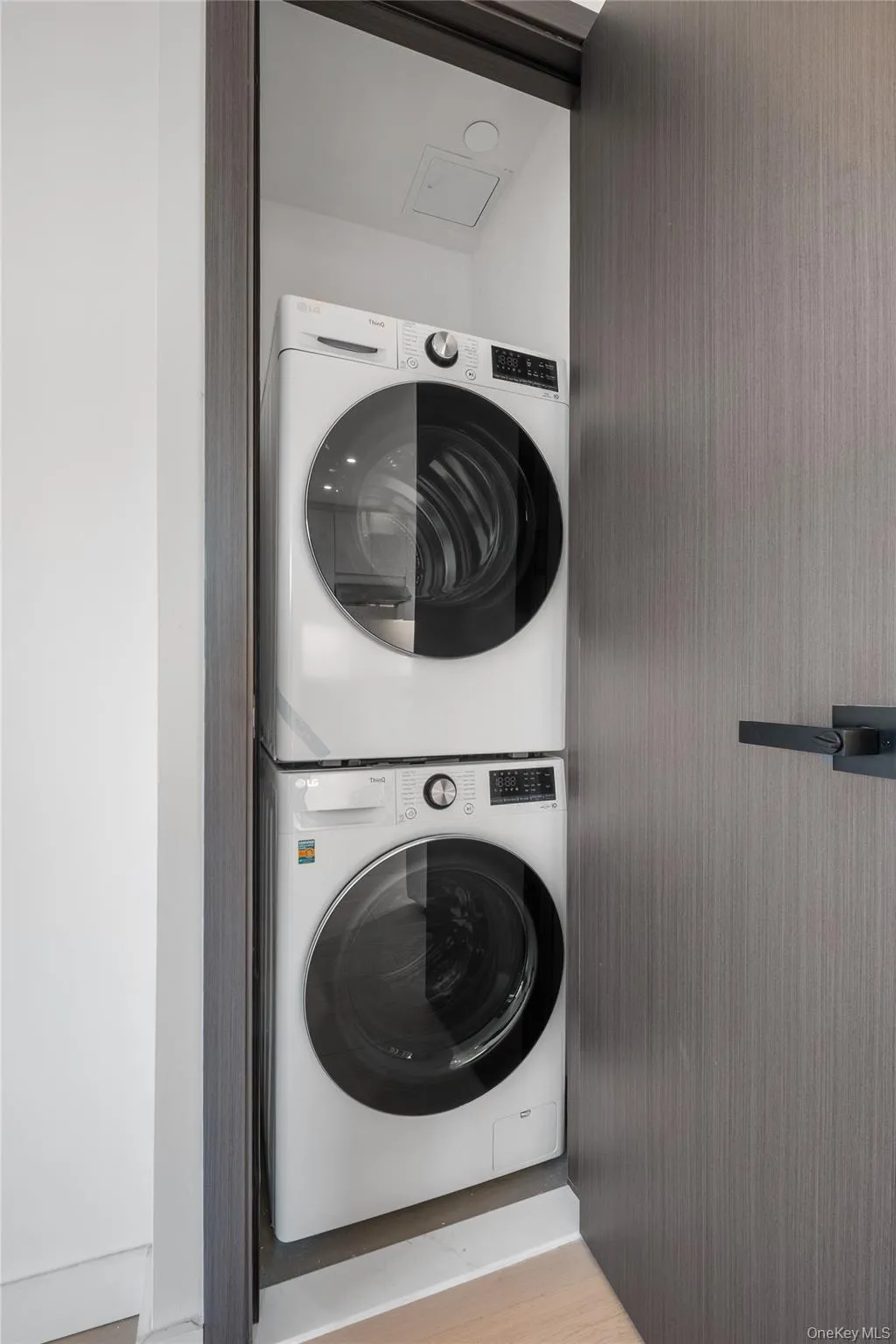 108-15 72nd Avenue, New York, NY, 1 Bedroom Bedrooms, 3 Rooms Rooms,1 BathroomBathrooms,Residential,For Rent,72nd,0,951980 108-15 72nd Avenue, New York, NY, 1 Bedroom Bedrooms, 3 Rooms Rooms,1 BathroomBathrooms,Residential,For Rent,72nd,0,951980