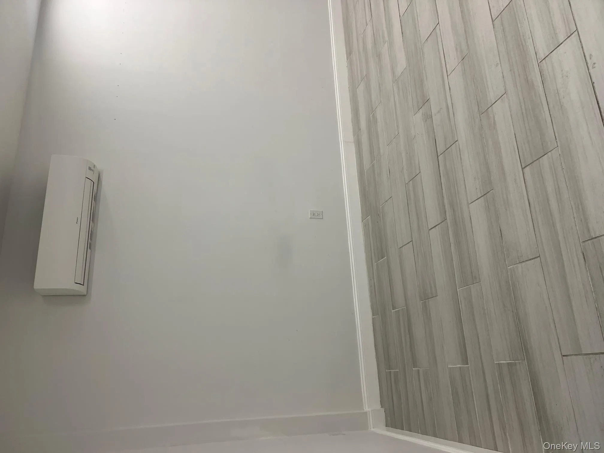 102-03 Northern Boulevard, New York, NY, 2 Bedrooms Bedrooms, 4 Rooms Rooms,1 BathroomBathrooms,Residential Lease,Idx,Northern,0,952001 102-03 Northern Boulevard, New York, NY, 2 Bedrooms Bedrooms, 4 Rooms Rooms,1 BathroomBathrooms,Residential Lease,Idx,Northern,0,952001