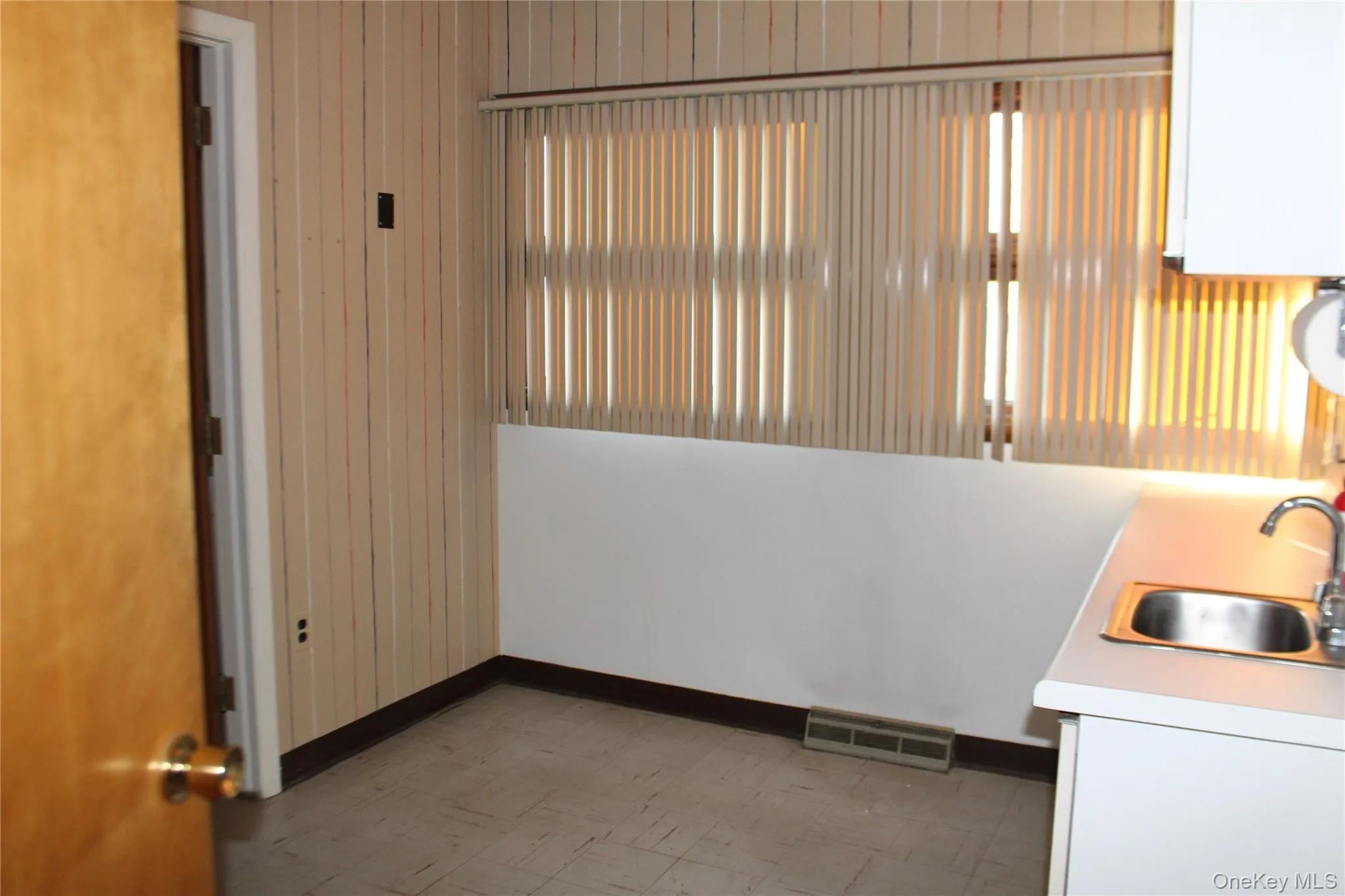 1 of 3 exam rooms 1 of 3 exam rooms