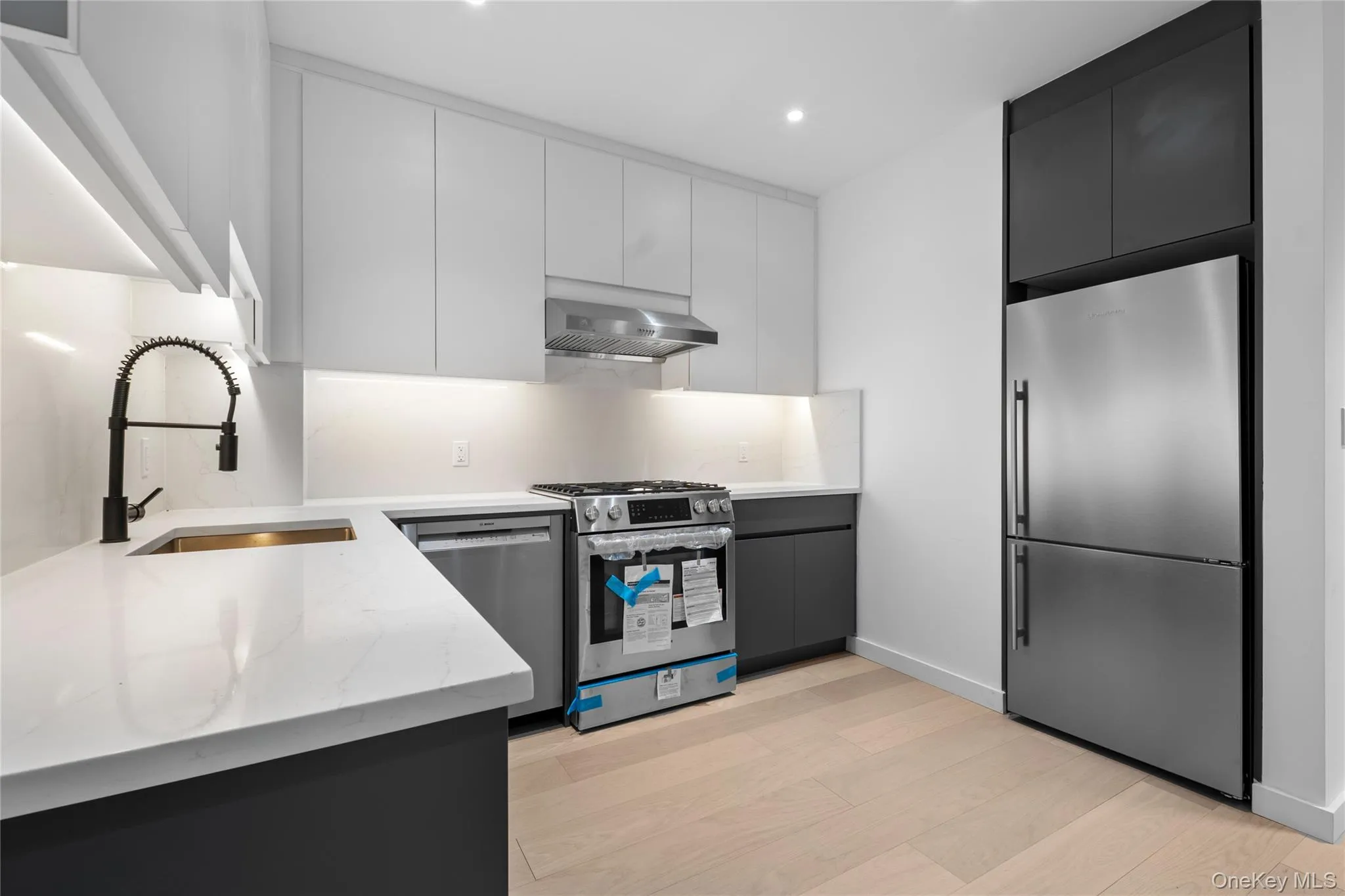 108-15 72nd Avenue, New York, NY, 1 Bedroom Bedrooms, 3 Rooms Rooms,1 BathroomBathrooms,Residential,For Rent,72nd,0,952045 108-15 72nd Avenue, New York, NY, 1 Bedroom Bedrooms, 3 Rooms Rooms,1 BathroomBathrooms,Residential,For Rent,72nd,0,952045
