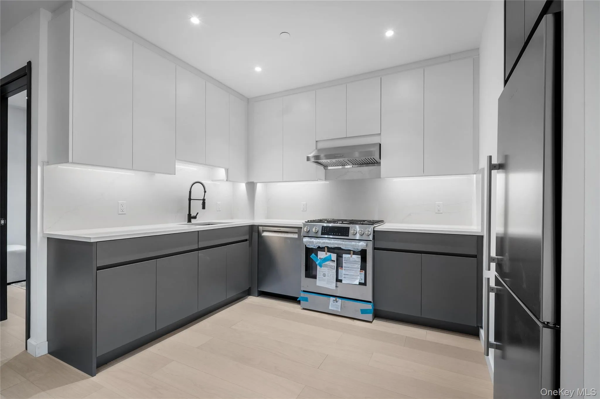108-15 72nd Avenue, New York, NY, 1 Bedroom Bedrooms, 3 Rooms Rooms,1 BathroomBathrooms,Residential,For Rent,72nd,0,952049 108-15 72nd Avenue, New York, NY, 1 Bedroom Bedrooms, 3 Rooms Rooms,1 BathroomBathrooms,Residential,For Rent,72nd,0,952049
