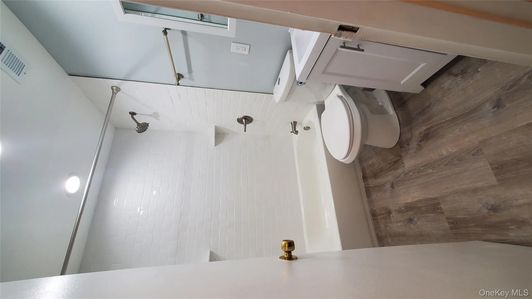 11 Laramie Court, Brookhaven, NY, 1 Bedroom Bedrooms, 4 Rooms Rooms,1 BathroomBathrooms,Residential Lease,For Rent,Laramie,0,952126 11 Laramie Court, Brookhaven, NY, 1 Bedroom Bedrooms, 4 Rooms Rooms,1 BathroomBathrooms,Residential Lease,For Rent,Laramie,0,952126