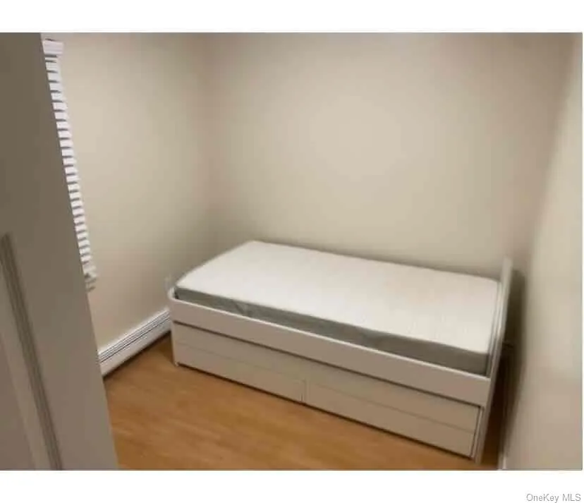 20 Central Avenue, Glen Cove, NY, 2 Bedrooms Bedrooms, 4 Rooms Rooms,1 BathroomBathrooms,Residential Lease,Idx,Central,0,952132 20 Central Avenue, Glen Cove, NY, 2 Bedrooms Bedrooms, 4 Rooms Rooms,1 BathroomBathrooms,Residential Lease,Idx,Central,0,952132