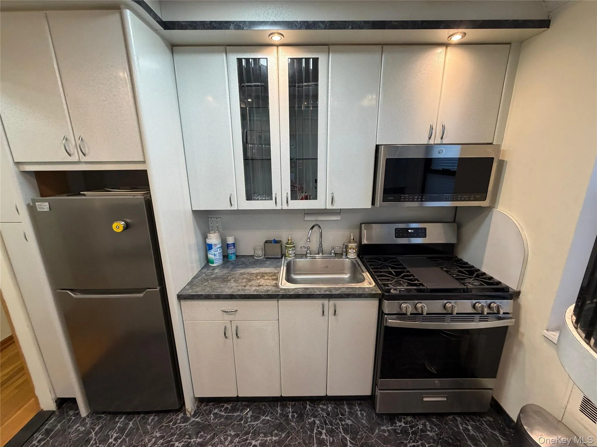 99-63 66th Avenue, New York, NY, 2 Bedrooms Bedrooms, 4 Rooms Rooms,1 BathroomBathrooms,Residential,For Rent,66th,0,952219 99-63 66th Avenue, New York, NY, 2 Bedrooms Bedrooms, 4 Rooms Rooms,1 BathroomBathrooms,Residential,For Rent,66th,0,952219