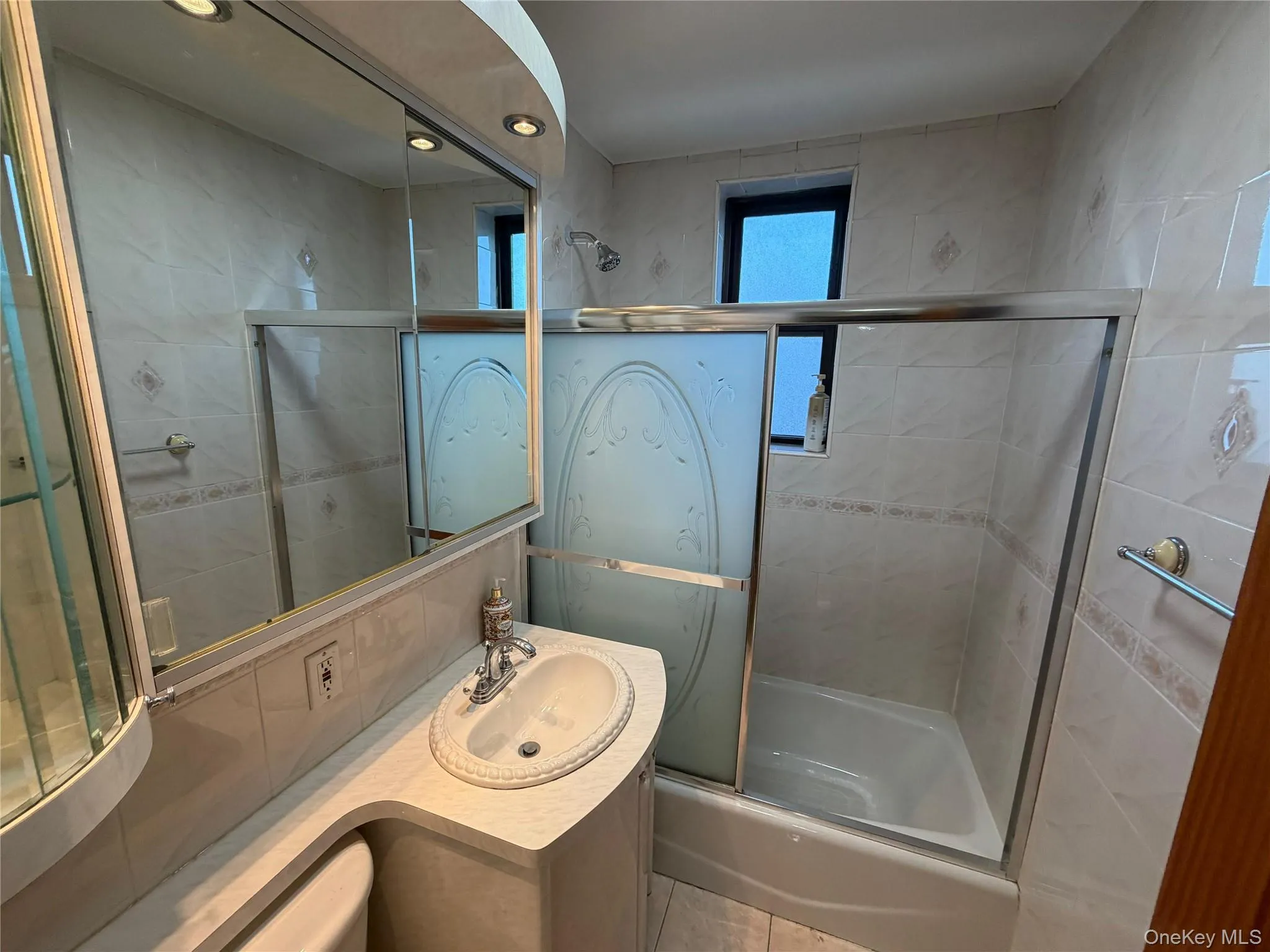 99-63 66th Avenue, New York, NY, 2 Bedrooms Bedrooms, 4 Rooms Rooms,1 BathroomBathrooms,Residential,For Rent,66th,0,952219 99-63 66th Avenue, New York, NY, 2 Bedrooms Bedrooms, 4 Rooms Rooms,1 BathroomBathrooms,Residential,For Rent,66th,0,952219