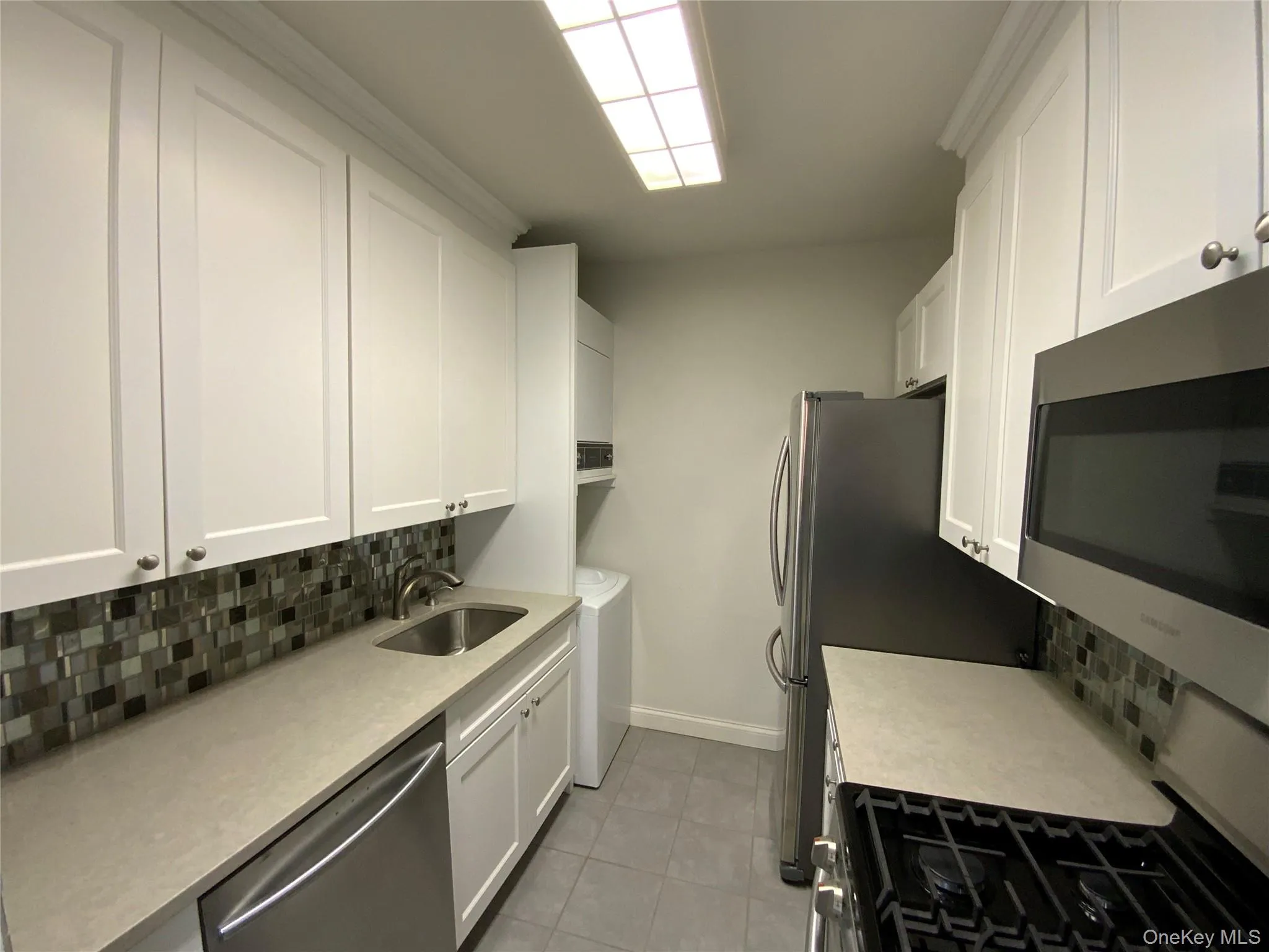 26910 Grand Central Parkway, New York, NY, 1 Bedroom Bedrooms, 4 Rooms Rooms,1 BathroomBathrooms,Residential Sale,For Rent,Grand Central,0,952225 26910 Grand Central Parkway, New York, NY, 1 Bedroom Bedrooms, 4 Rooms Rooms,1 BathroomBathrooms,Residential Sale,For Rent,Grand Central,0,952225