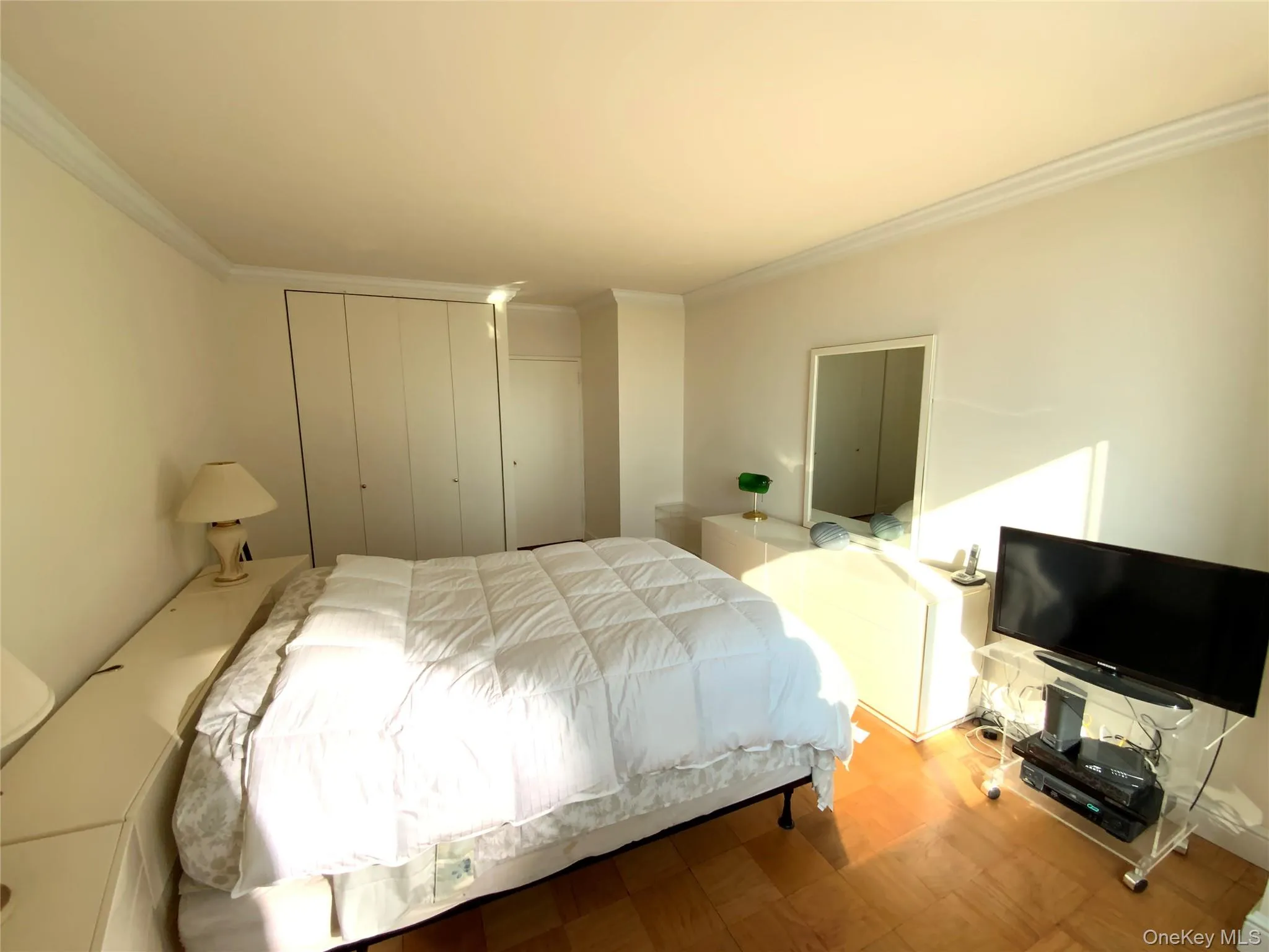 26910 Grand Central Parkway, New York, NY, 1 Bedroom Bedrooms, 4 Rooms Rooms,1 BathroomBathrooms,Residential Sale,For Rent,Grand Central,0,952225 26910 Grand Central Parkway, New York, NY, 1 Bedroom Bedrooms, 4 Rooms Rooms,1 BathroomBathrooms,Residential Sale,For Rent,Grand Central,0,952225