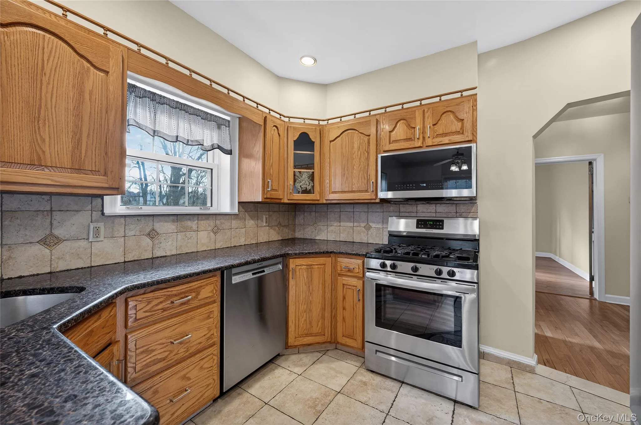 3 Woodmere Avenue, North Hempstead, NY, 4 Bedrooms Bedrooms, 7 Rooms Rooms,2 BathroomsBathrooms,Residential Lease,Idx,Woodmere,0,952240 3 Woodmere Avenue, North Hempstead, NY, 4 Bedrooms Bedrooms, 7 Rooms Rooms,2 BathroomsBathrooms,Residential Lease,Idx,Woodmere,0,952240