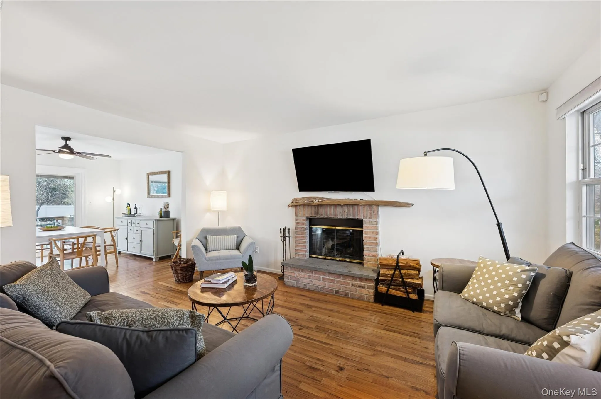 7 Huckleberry Lane, Southampton, NY, 4 Bedrooms Bedrooms, 7 Rooms Rooms,2 BathroomsBathrooms,Residential Lease,For Rent,Huckleberry,0,952253 7 Huckleberry Lane, Southampton, NY, 4 Bedrooms Bedrooms, 7 Rooms Rooms,2 BathroomsBathrooms,Residential Lease,For Rent,Huckleberry,0,952253