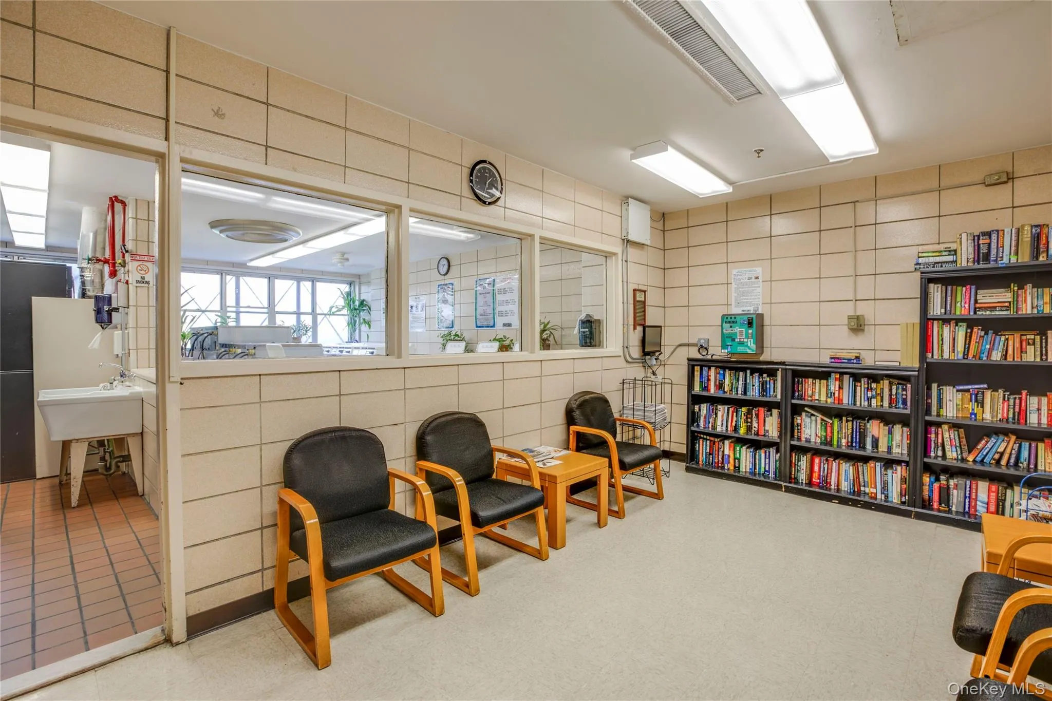 Laundry Waiting Room Laundry Waiting Room