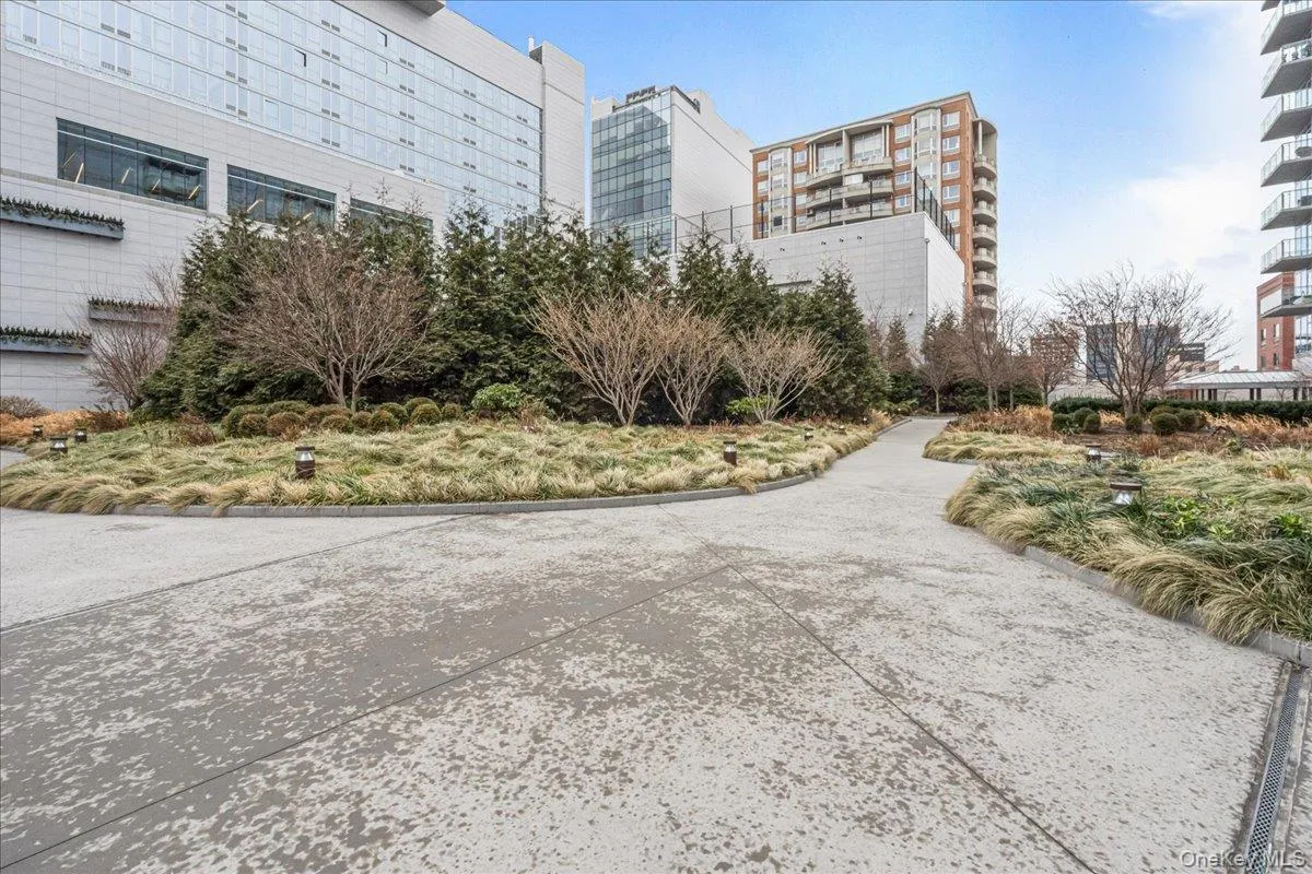 133-36 37th Avenue, New York, NY, 1 Bedroom Bedrooms, 4 Rooms Rooms,1 BathroomBathrooms,Residential,For Rent,37th,0,952282 133-36 37th Avenue, New York, NY, 1 Bedroom Bedrooms, 4 Rooms Rooms,1 BathroomBathrooms,Residential,For Rent,37th,0,952282