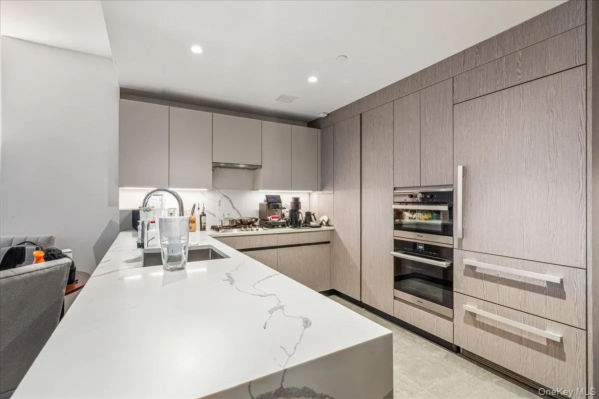 133-36 37th Avenue, New York, NY, 1 Bedroom Bedrooms, 4 Rooms Rooms,1 BathroomBathrooms,Residential,For Rent,37th,0,952282 133-36 37th Avenue, New York, NY, 1 Bedroom Bedrooms, 4 Rooms Rooms,1 BathroomBathrooms,Residential,For Rent,37th,0,952282