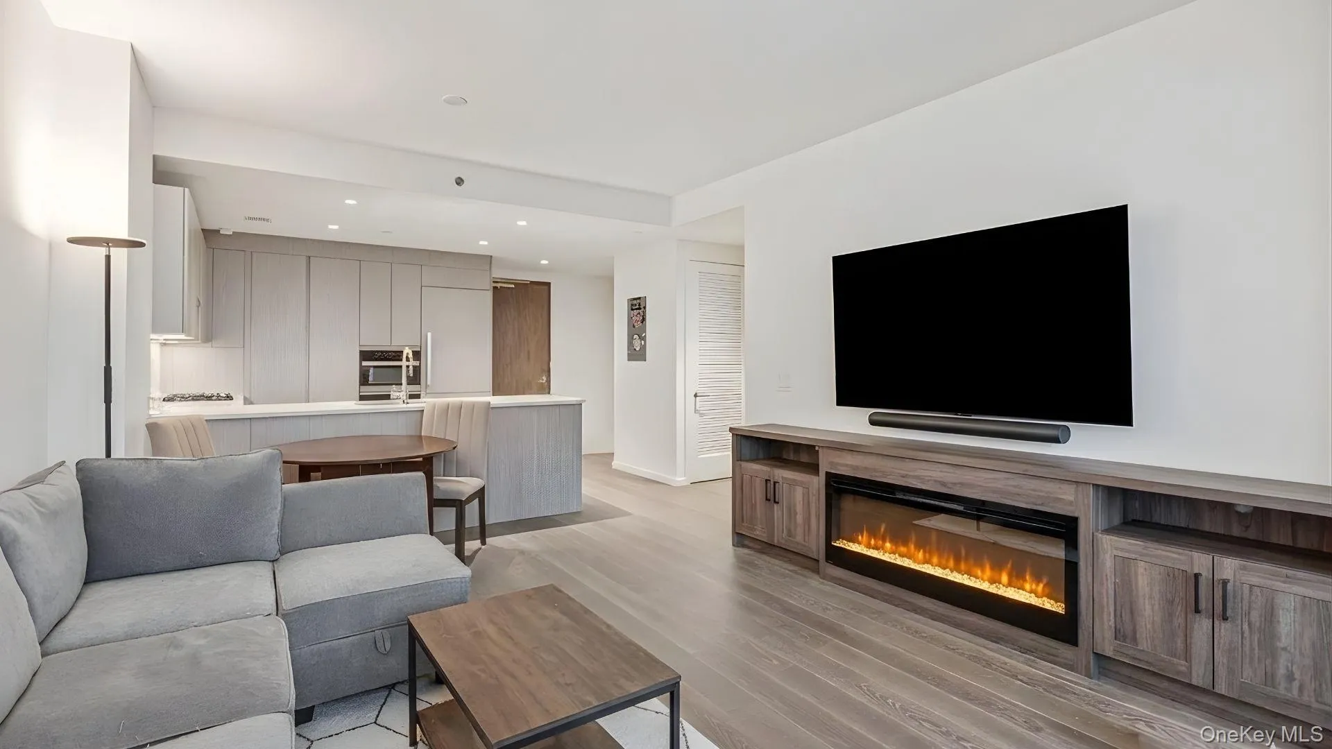 133-36 37th Avenue, New York, NY, 1 Bedroom Bedrooms, 4 Rooms Rooms,1 BathroomBathrooms,Residential,For Rent,37th,0,952282 133-36 37th Avenue, New York, NY, 1 Bedroom Bedrooms, 4 Rooms Rooms,1 BathroomBathrooms,Residential,For Rent,37th,0,952282